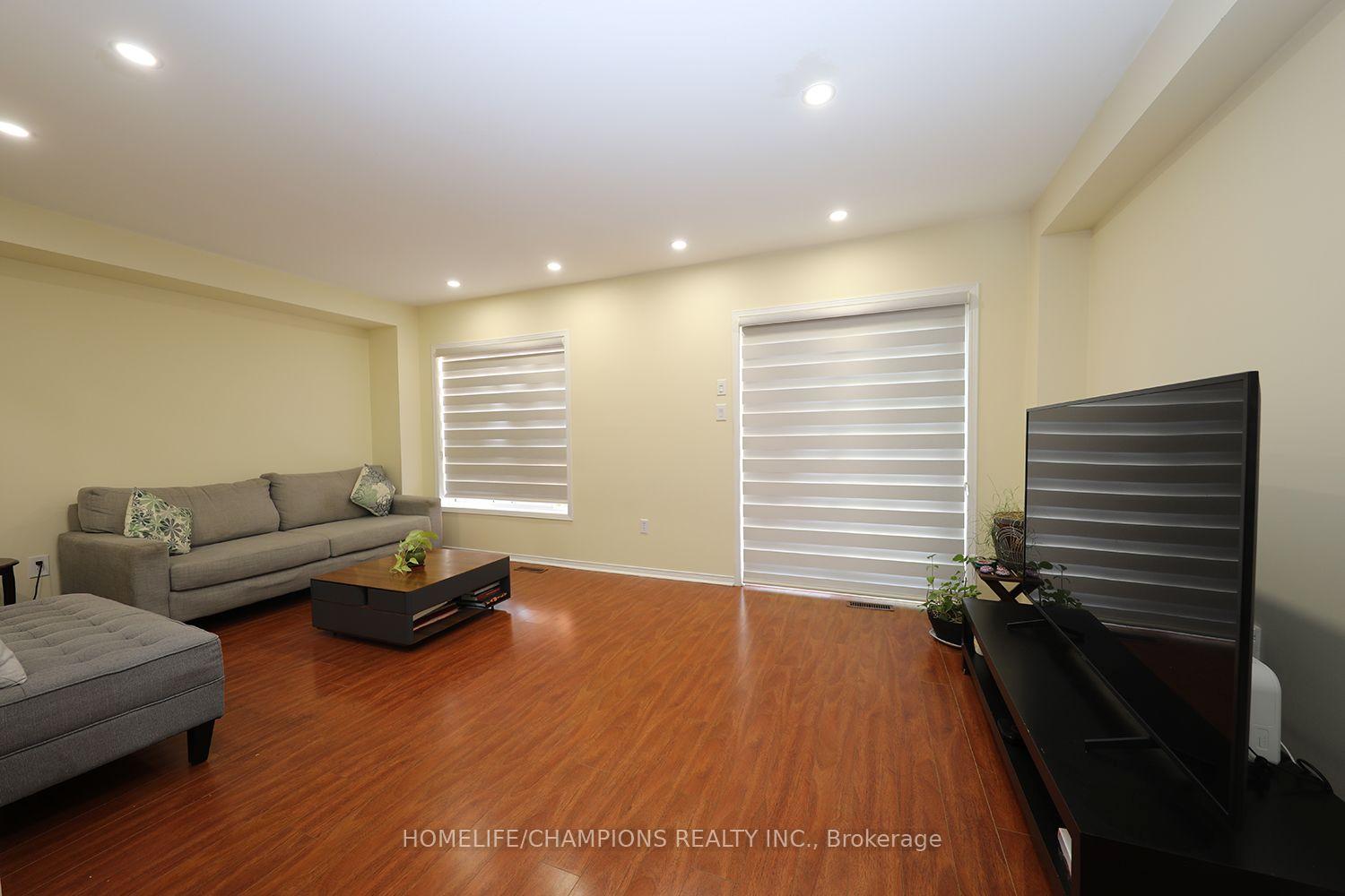 Photo 5 of 16 Echo Glen Road, Scarborough, Morningside — HOMEH
