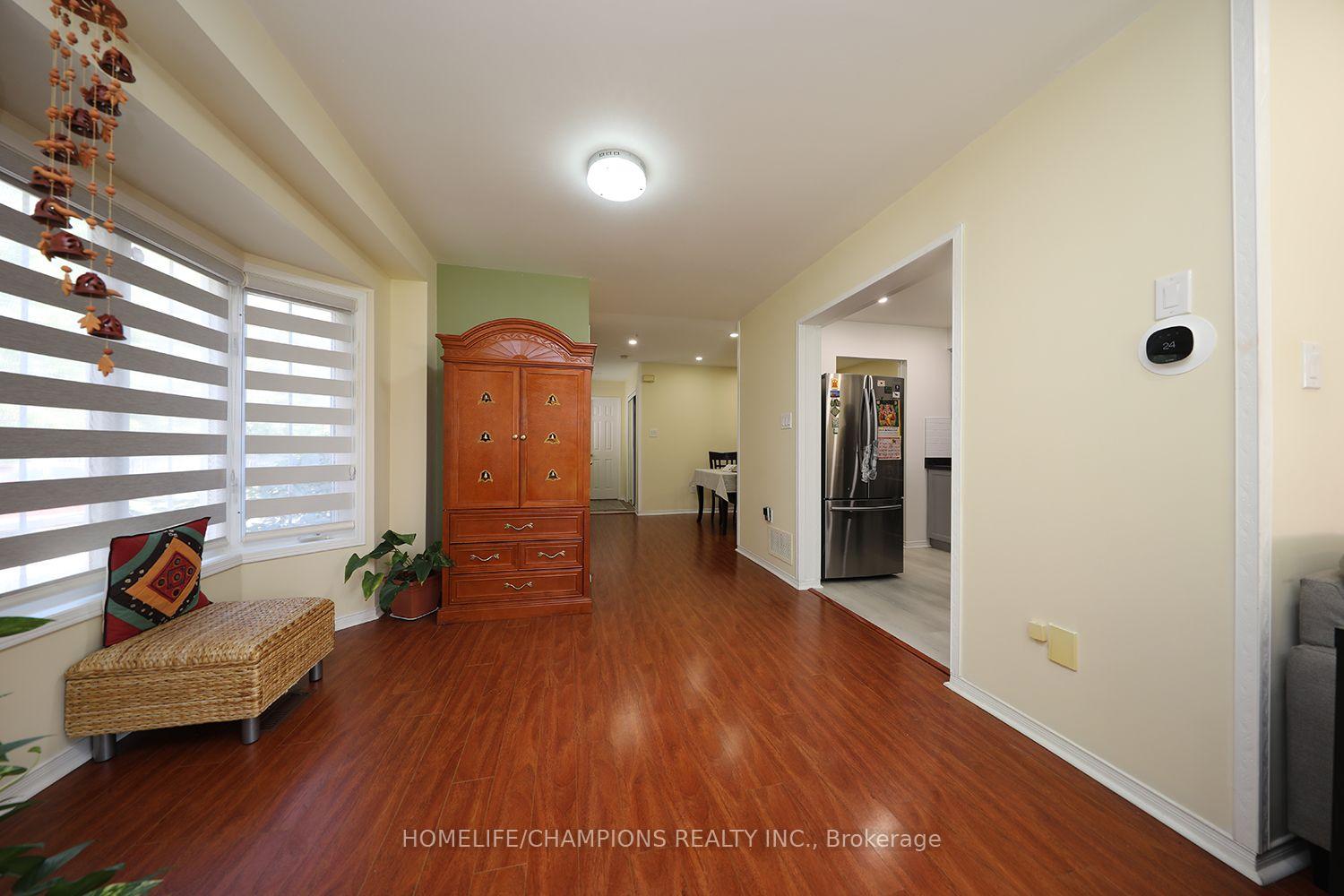 Photo 6 of 16 Echo Glen Road, Scarborough, Morningside — HOMEH
