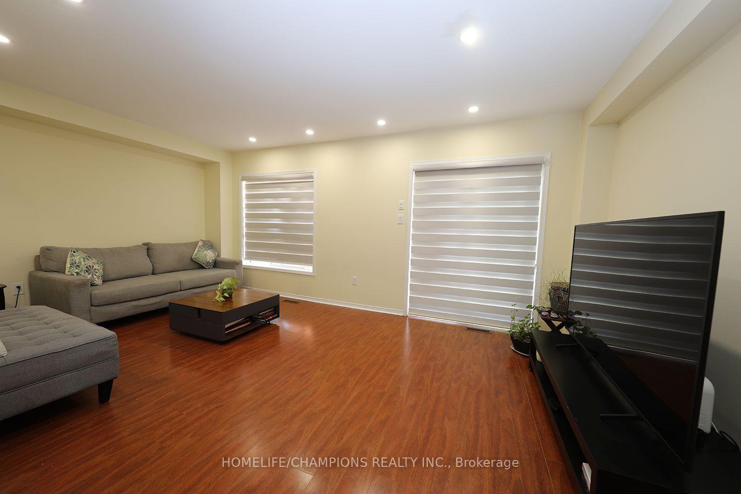 Photo 9 of 16 Echo Glen Road, Scarborough, Morningside — HOMEH