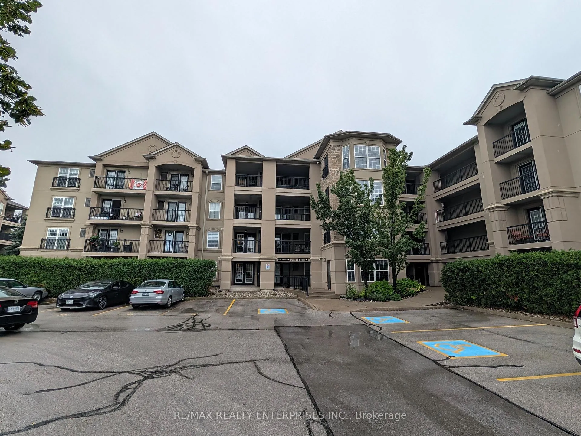 Photo 1 of Unit 209, 2035 Appleby Line, Burlington, Uptown — HOMEH