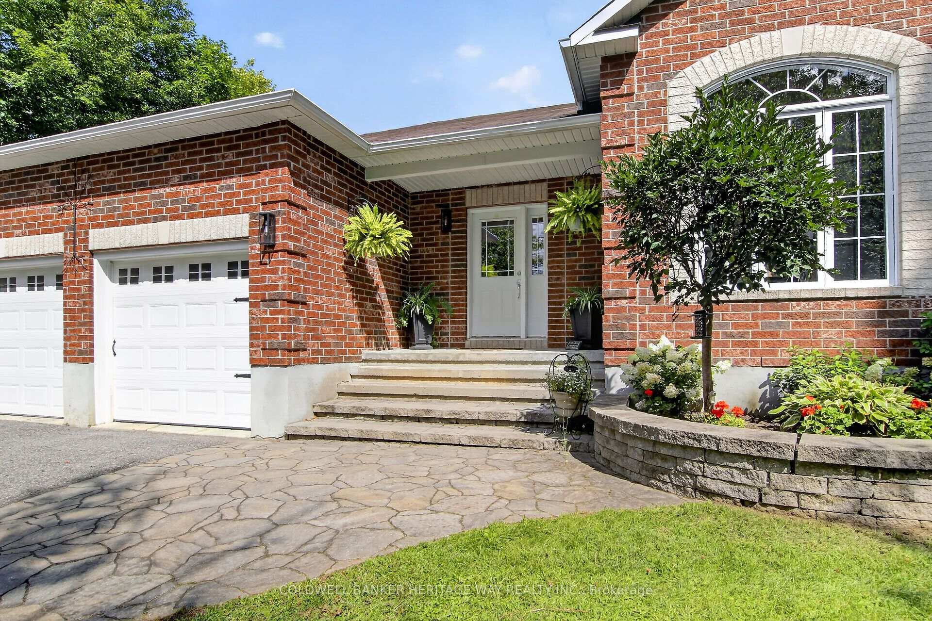 Photo 4 of 515 Balmoral Drive, Beckwith, Beckwith Twp — HOMEH