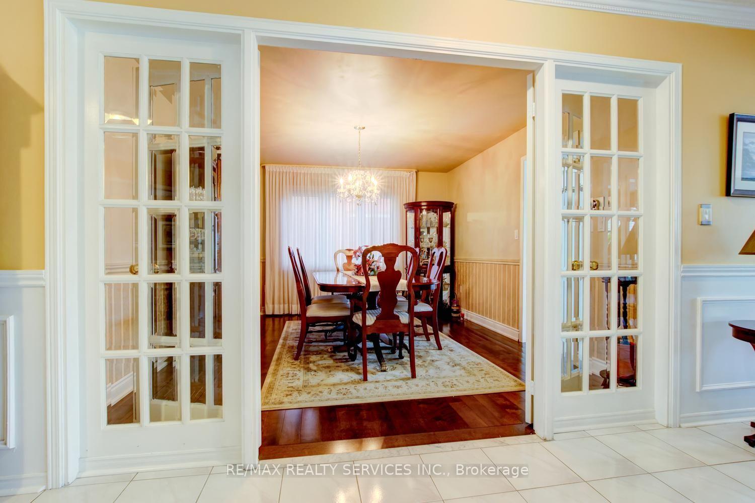 Photo 5 of 671 Peter Robertson Boulevard, Brampton, Sandringham-Wellington — HOMEH