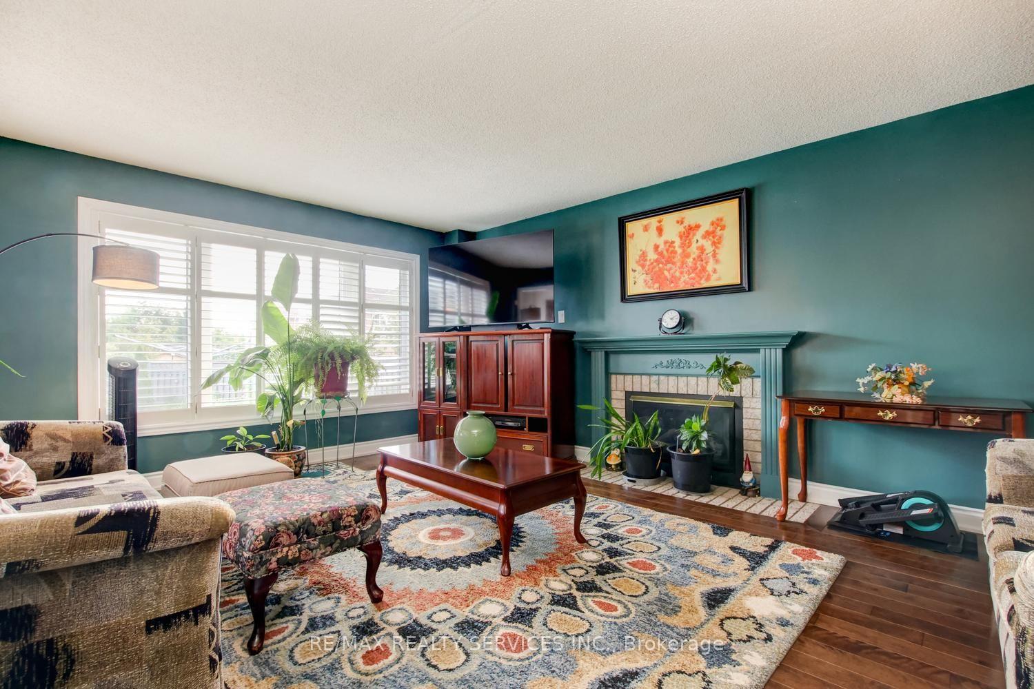 Photo 17 of 671 Peter Robertson Boulevard, Brampton, Sandringham-Wellington — HOMEH