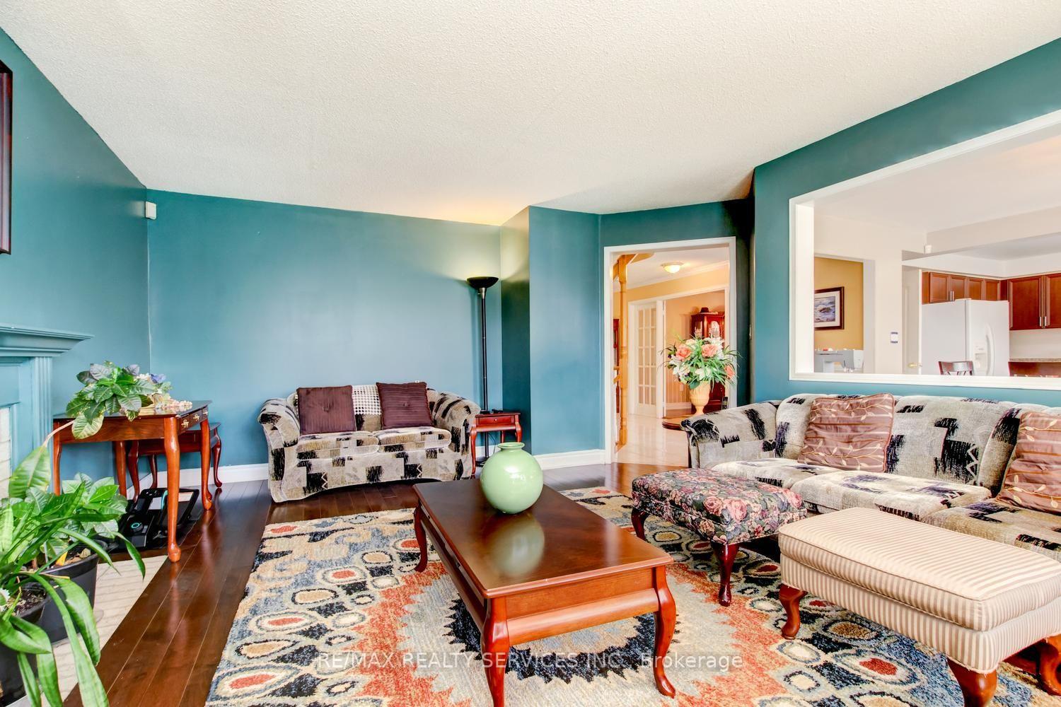 Photo 19 of 671 Peter Robertson Boulevard, Brampton, Sandringham-Wellington — HOMEH