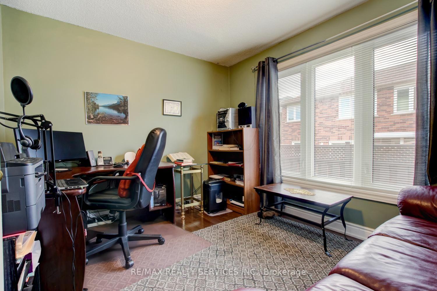 Photo 20 of 671 Peter Robertson Boulevard, Brampton, Sandringham-Wellington — HOMEH