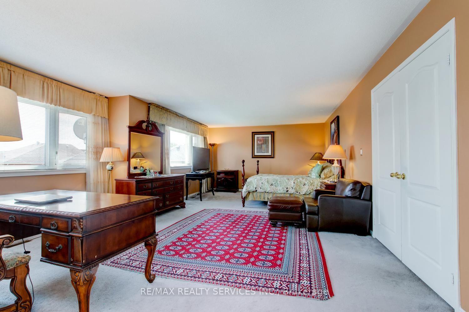 Photo 31 of 671 Peter Robertson Boulevard, Brampton, Sandringham-Wellington — HOMEH