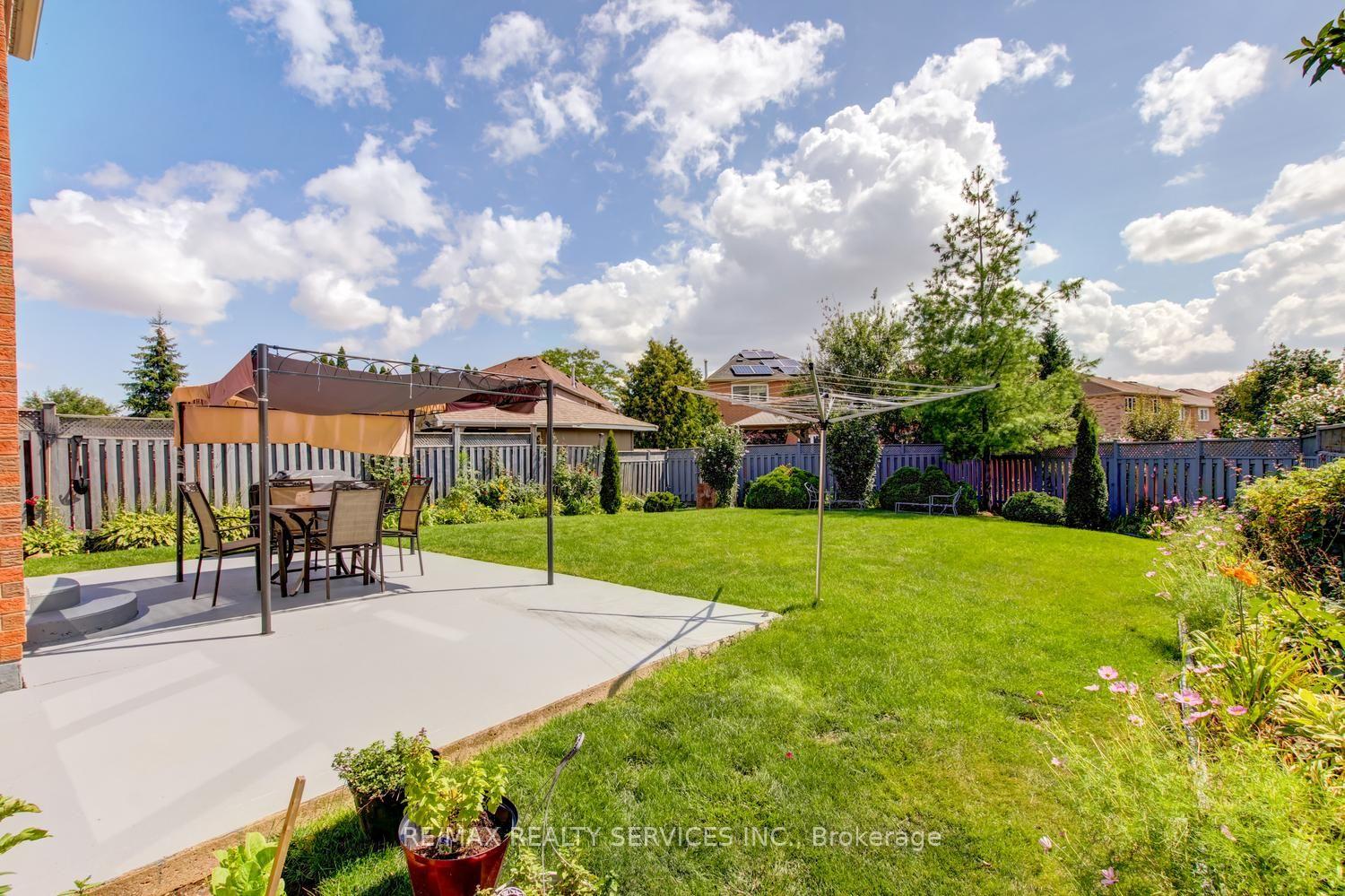 Photo 46 of 671 Peter Robertson Boulevard, Brampton, Sandringham-Wellington — HOMEH