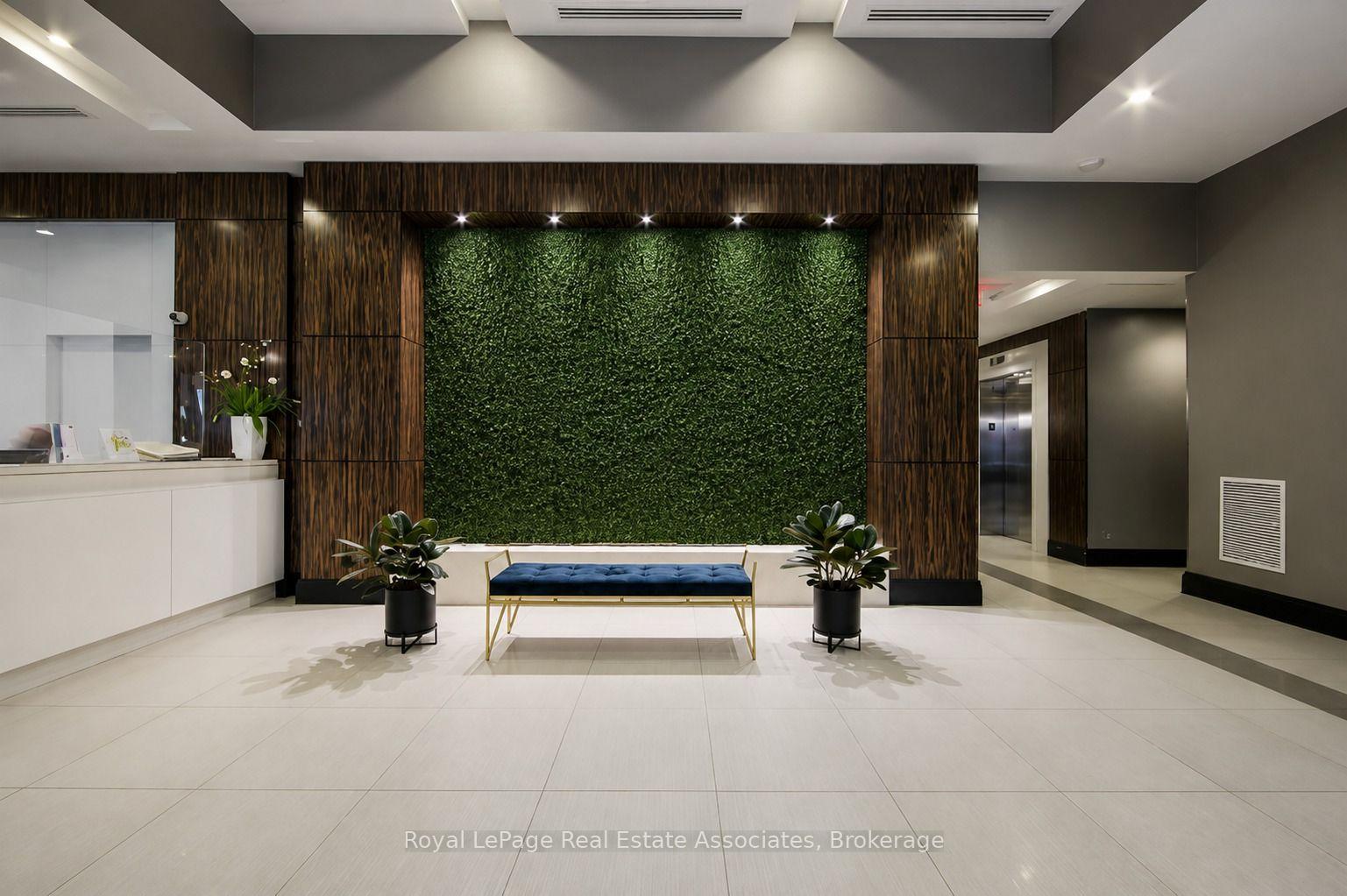 Photo 5 of Unit 1910, 19 Grand Trunk Crescent, Toronto, Waterfront Communities — HOMEH