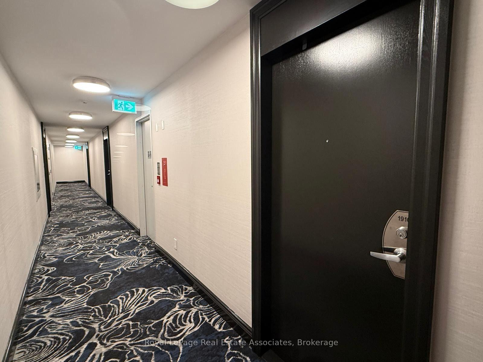 Photo 13 of Unit 1910, 19 Grand Trunk Crescent, Toronto, Waterfront Communities — HOMEH
