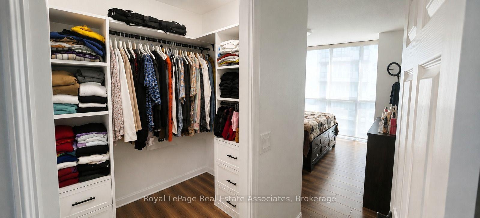 Photo 18 of Unit 1910, 19 Grand Trunk Crescent, Toronto, Waterfront Communities — HOMEH