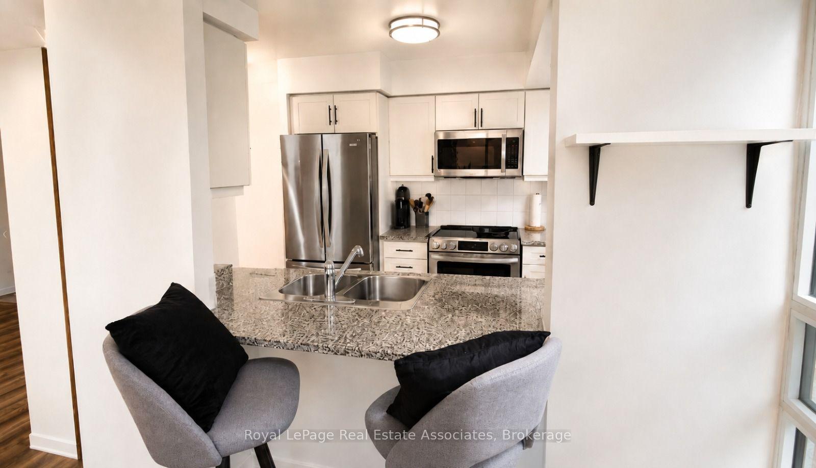 Photo 24 of Unit 1910, 19 Grand Trunk Crescent, Toronto, Waterfront Communities — HOMEH