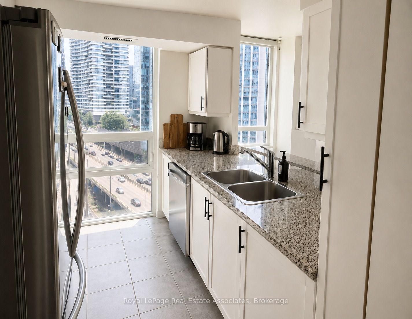 Photo 25 of Unit 1910, 19 Grand Trunk Crescent, Toronto, Waterfront Communities — HOMEH