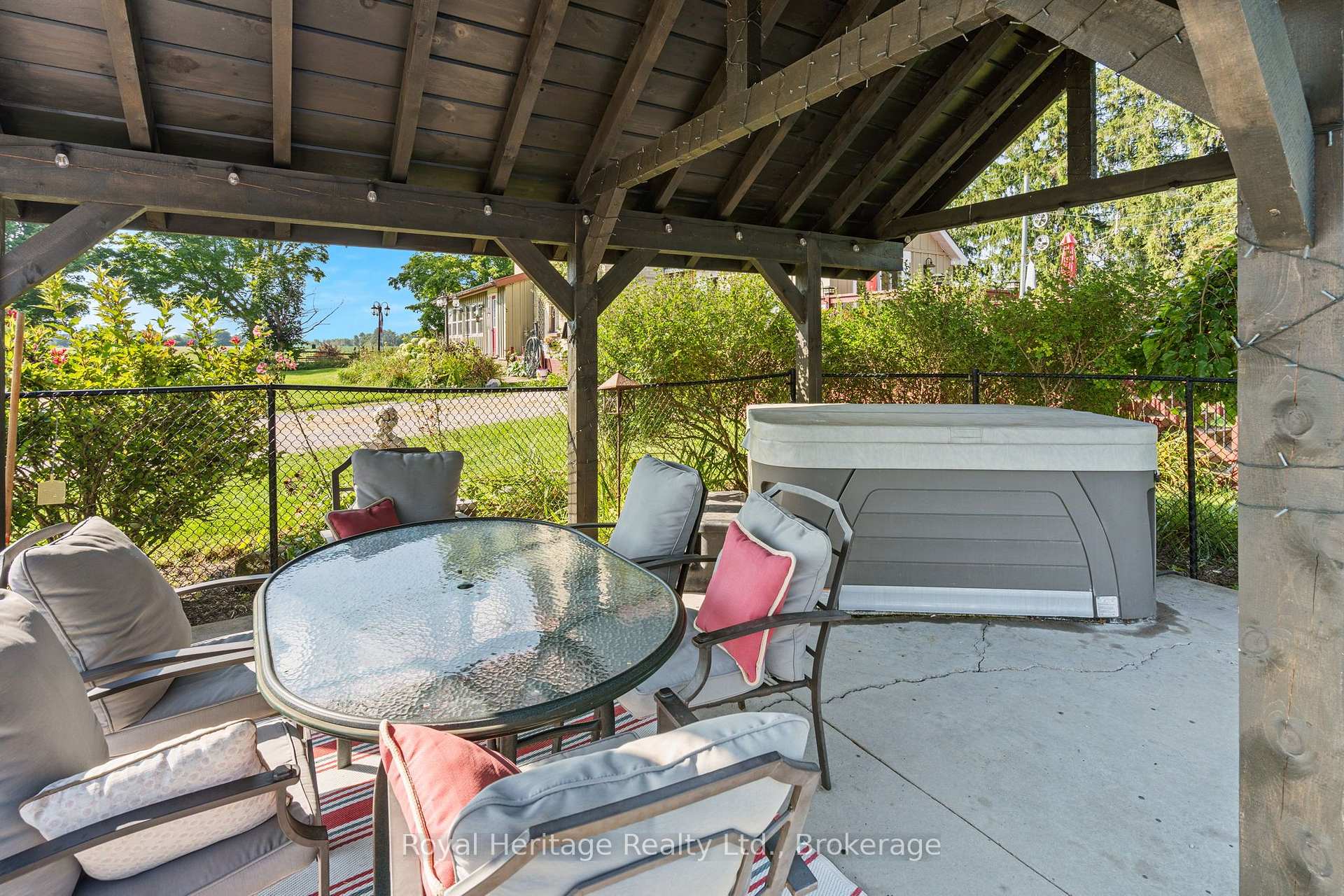 Photo 8 of 285 Cresswell Road, Kawartha Lakes, Mariposa — HOMEH
