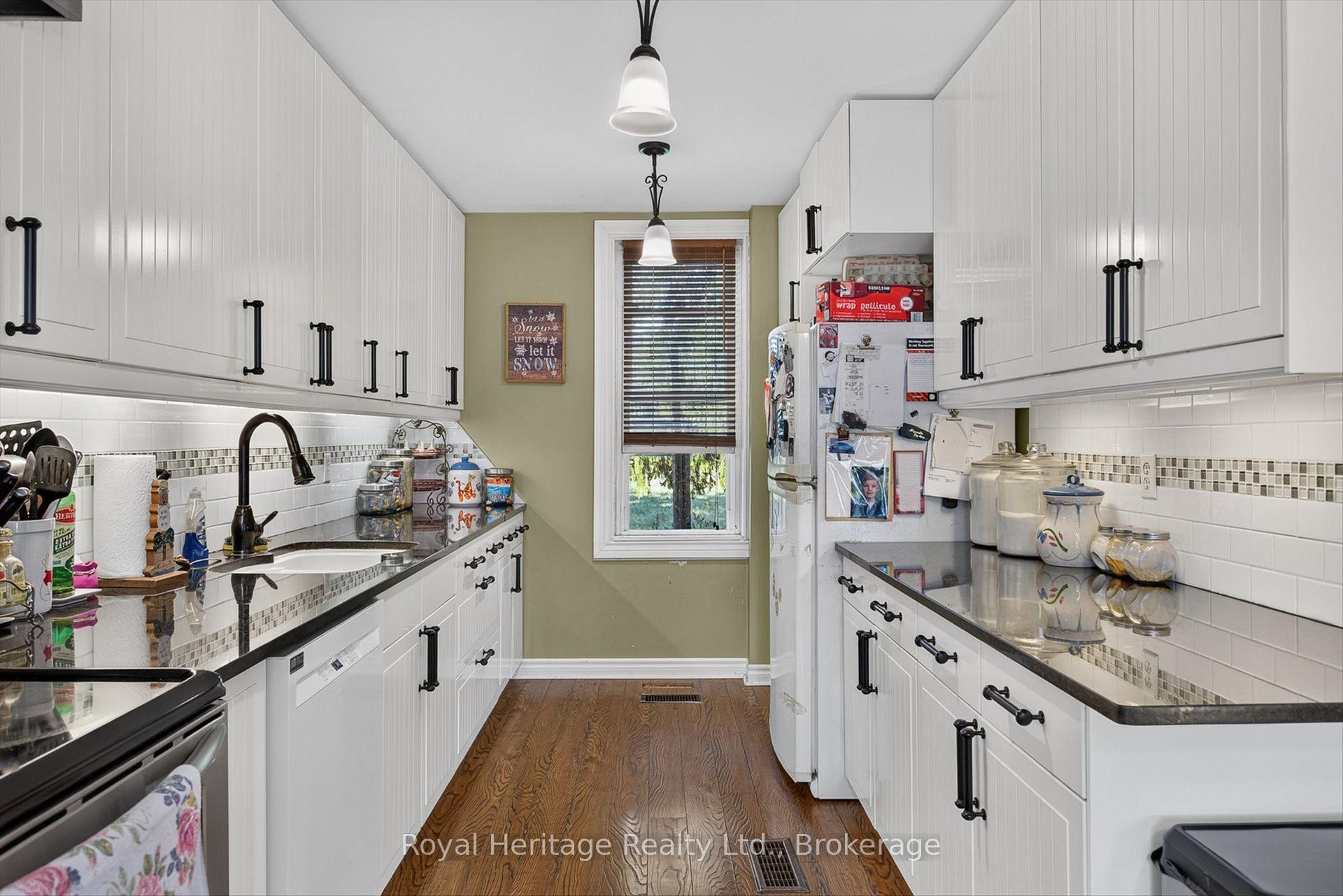 Photo 11 of 285 Cresswell Road, Kawartha Lakes, Mariposa — HOMEH