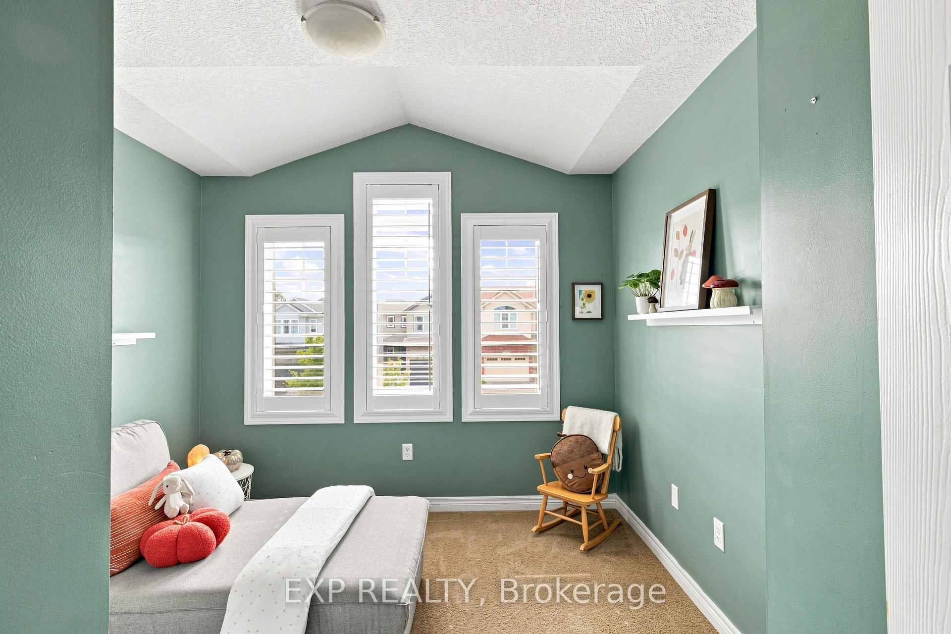 Photo 18 of 187 Eden Oak Trail, Kitchener, Idlewood/Lackner Woods — HOMEH