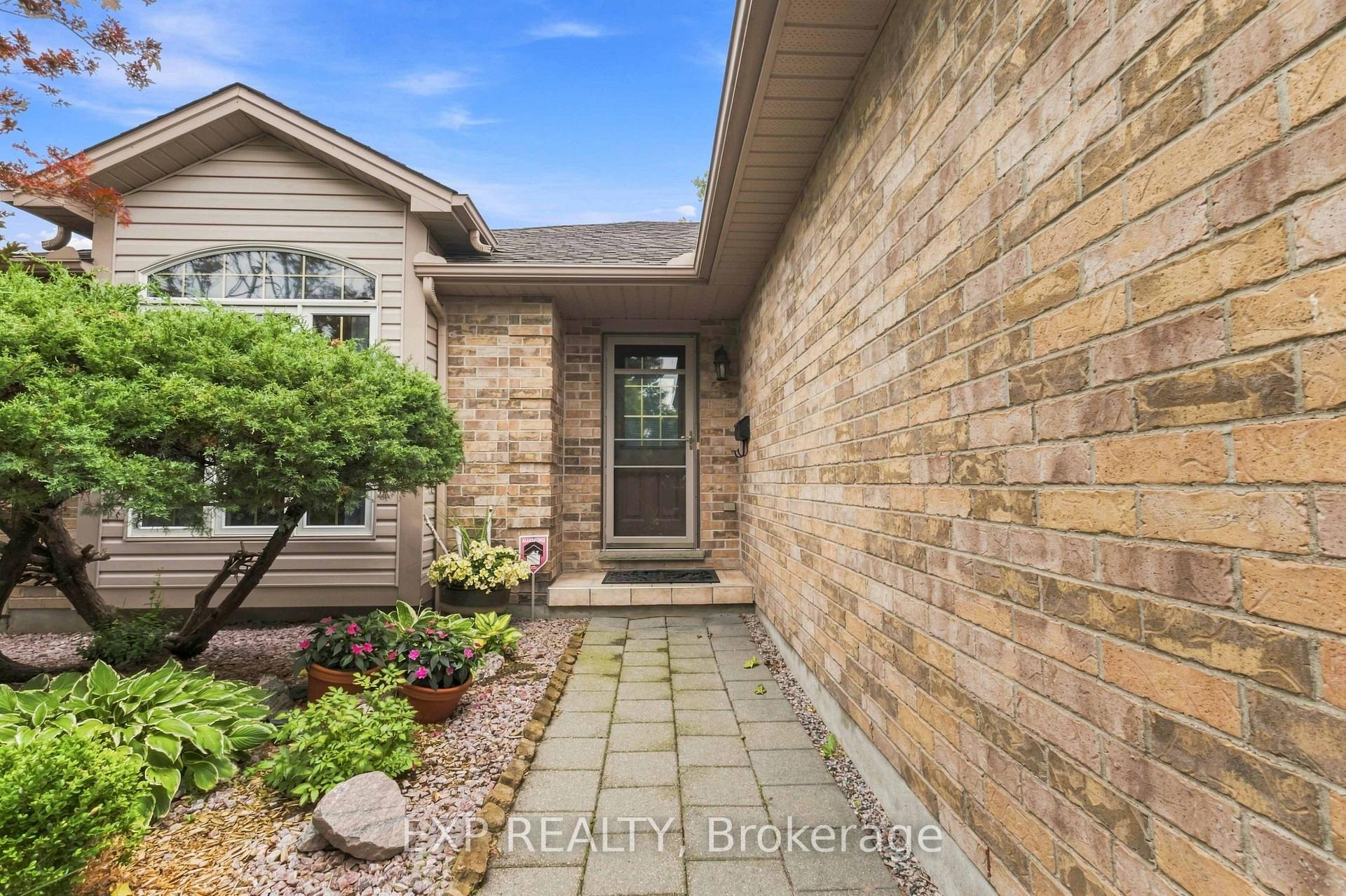 Photo 2 of 144 Stephen Moore Drive, Middlesex Centre, Kilworth — HOMEH