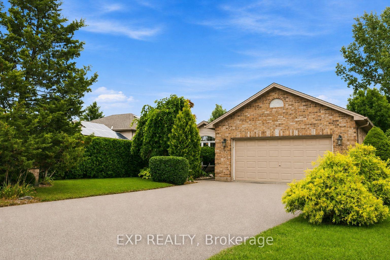 Photo 3 of 144 Stephen Moore Drive, Middlesex Centre, Kilworth — HOMEH