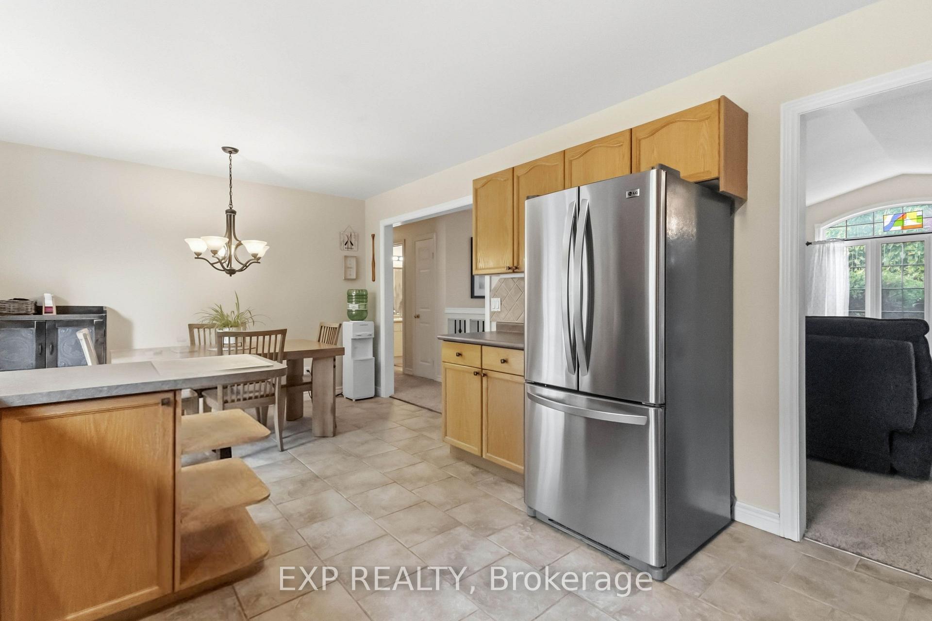 Photo 10 of 144 Stephen Moore Drive, Middlesex Centre, Kilworth — HOMEH