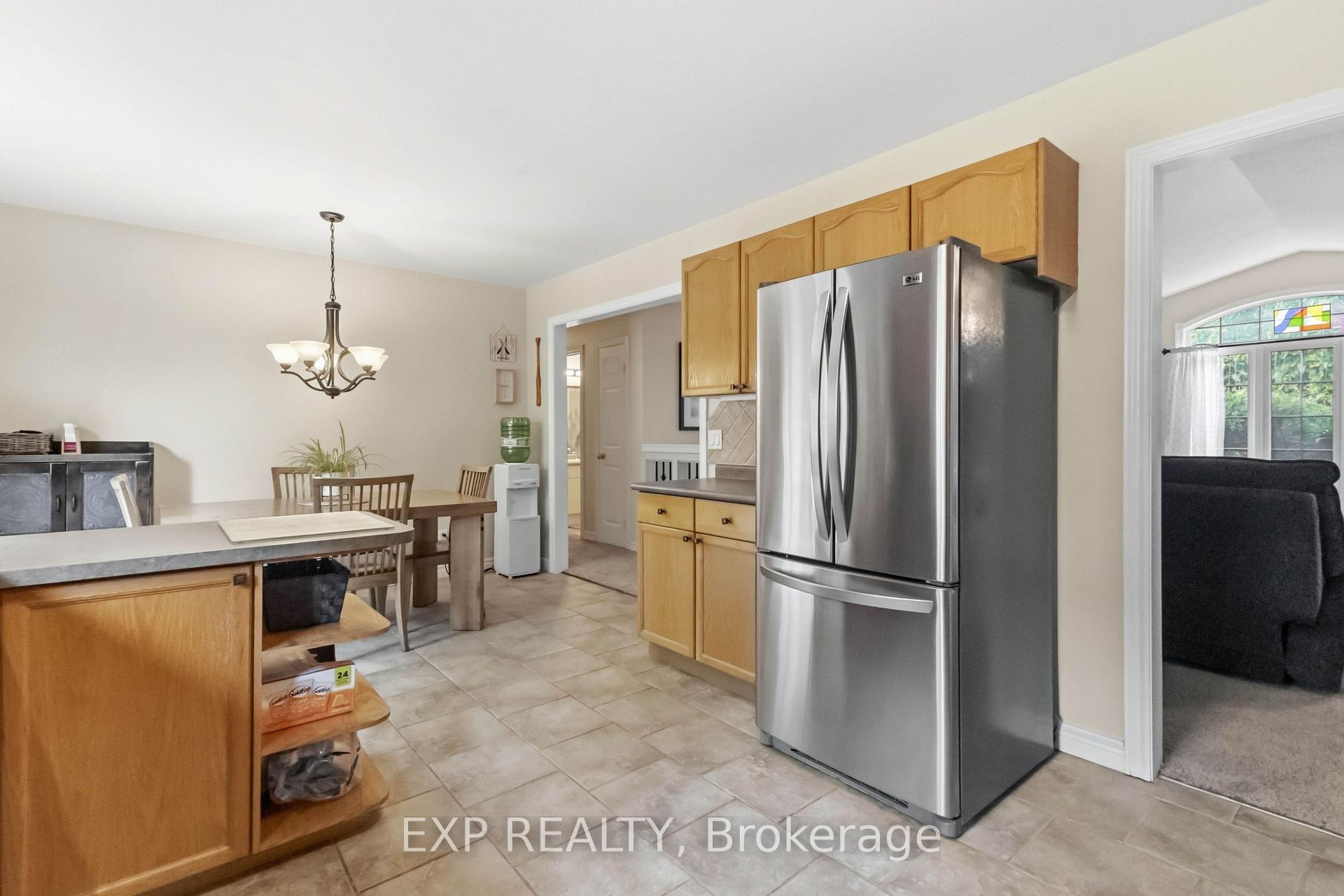 Photo 12 of 144 Stephen Moore Drive, Middlesex Centre, Kilworth — HOMEH