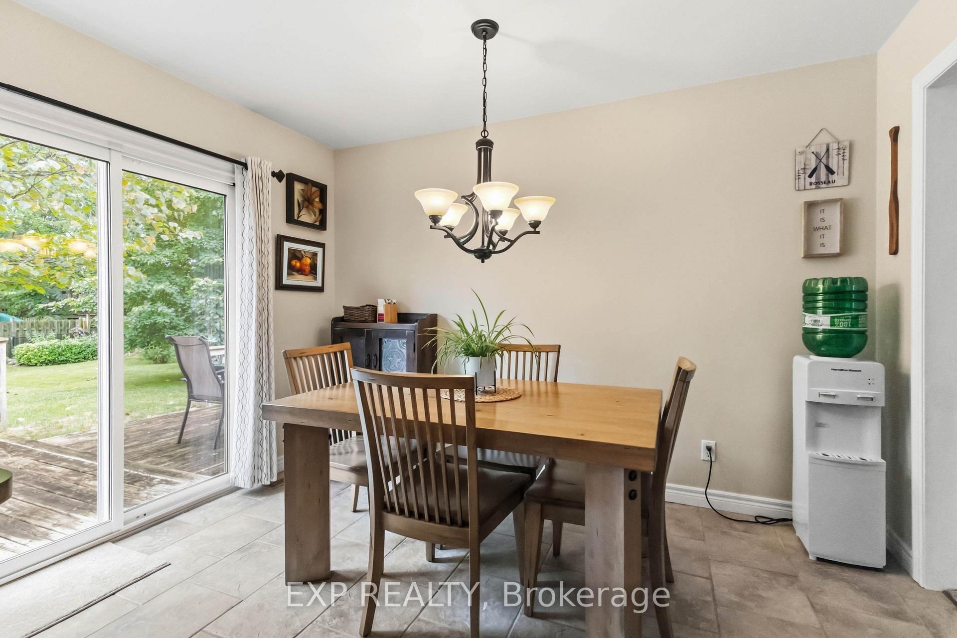 Photo 14 of 144 Stephen Moore Drive, Middlesex Centre, Kilworth — HOMEH
