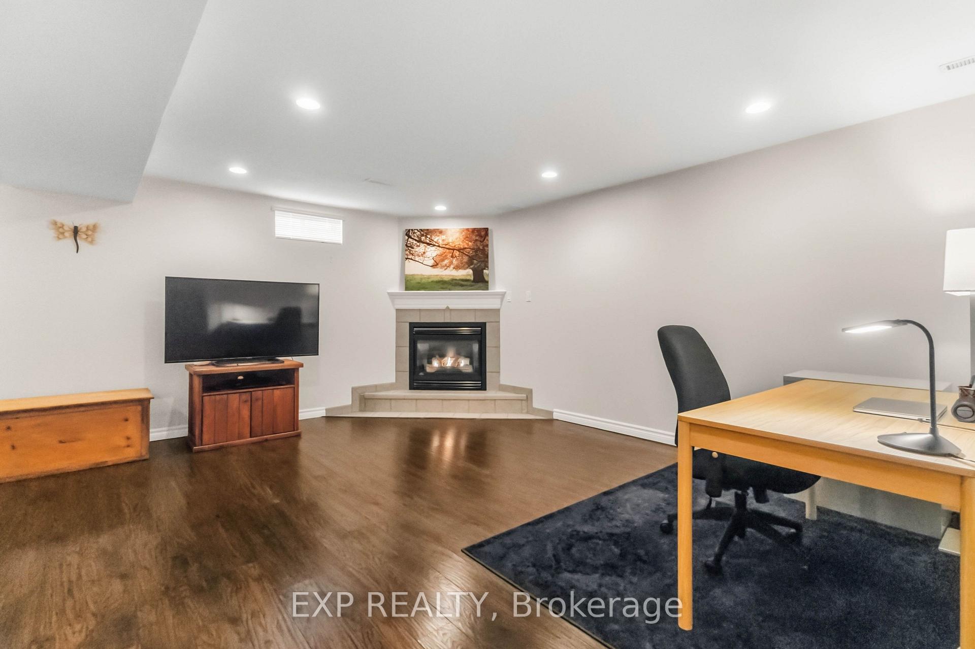 Photo 26 of 144 Stephen Moore Drive, Middlesex Centre, Kilworth — HOMEH
