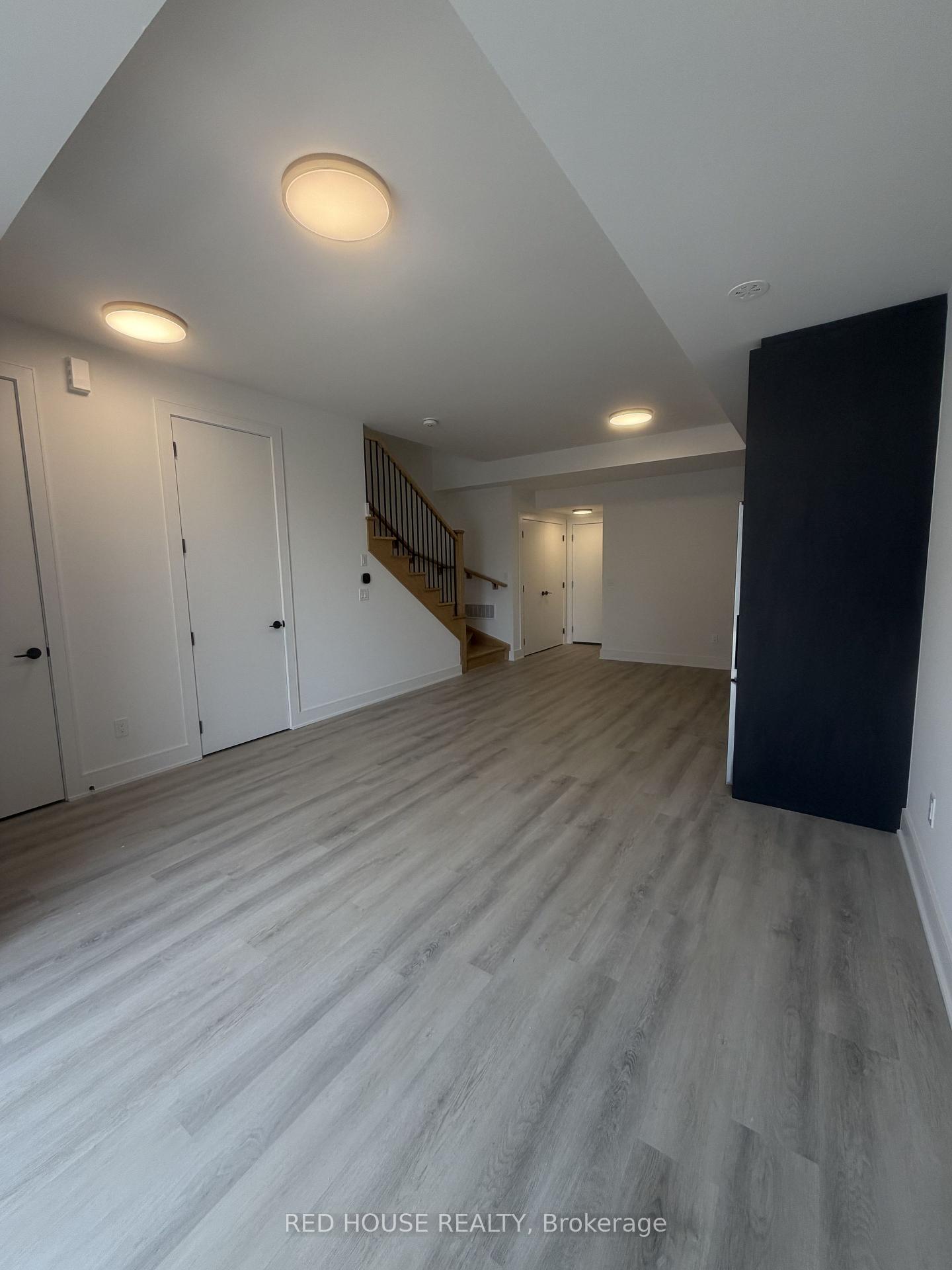 Photo 3 of 175 Everett Common, St. Catharines, Oakdale — HOMEH