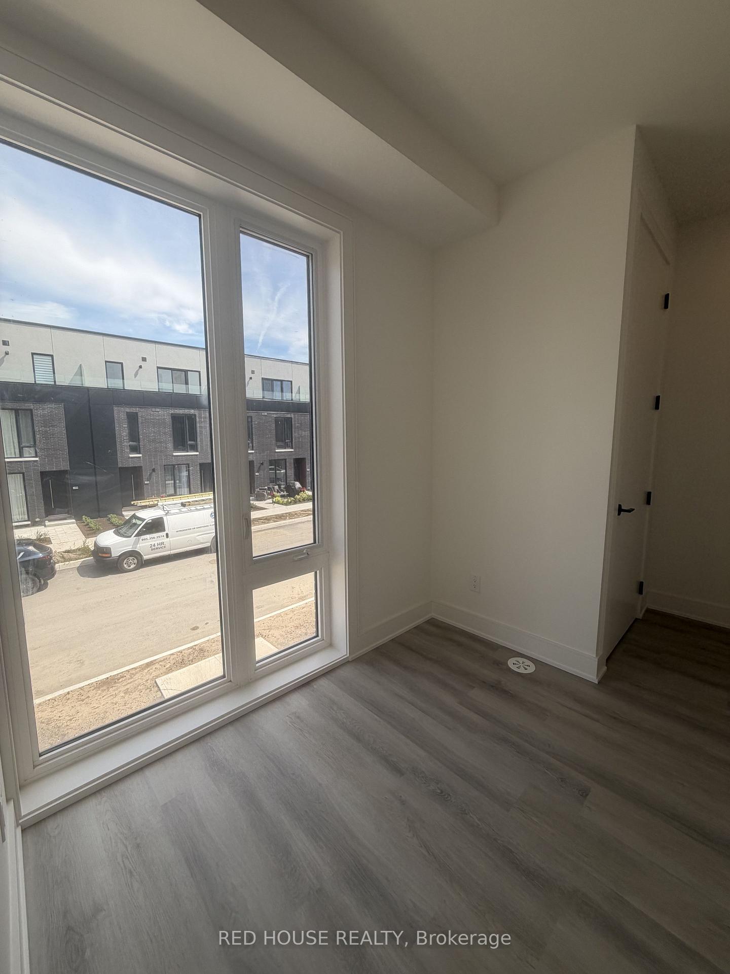 Photo 14 of 175 Everett Common, St. Catharines, Oakdale — HOMEH