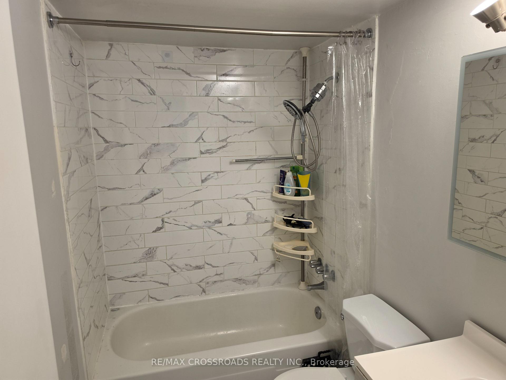 Photo 11 of Unit 1004, 5 Frith Road, North York, Glenfield-Jane Heights — HOMEH