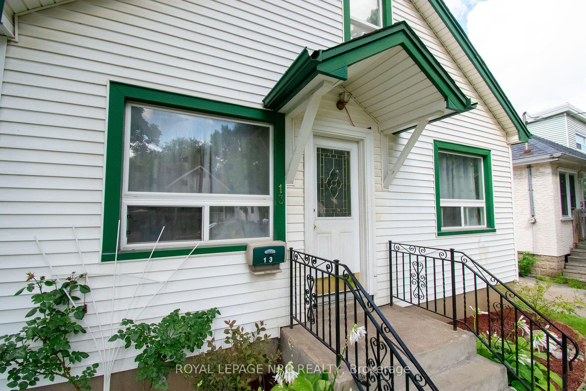 Photo 4 of 13 Mildred Avenue, St. Catharines, Haig — HOMEH
