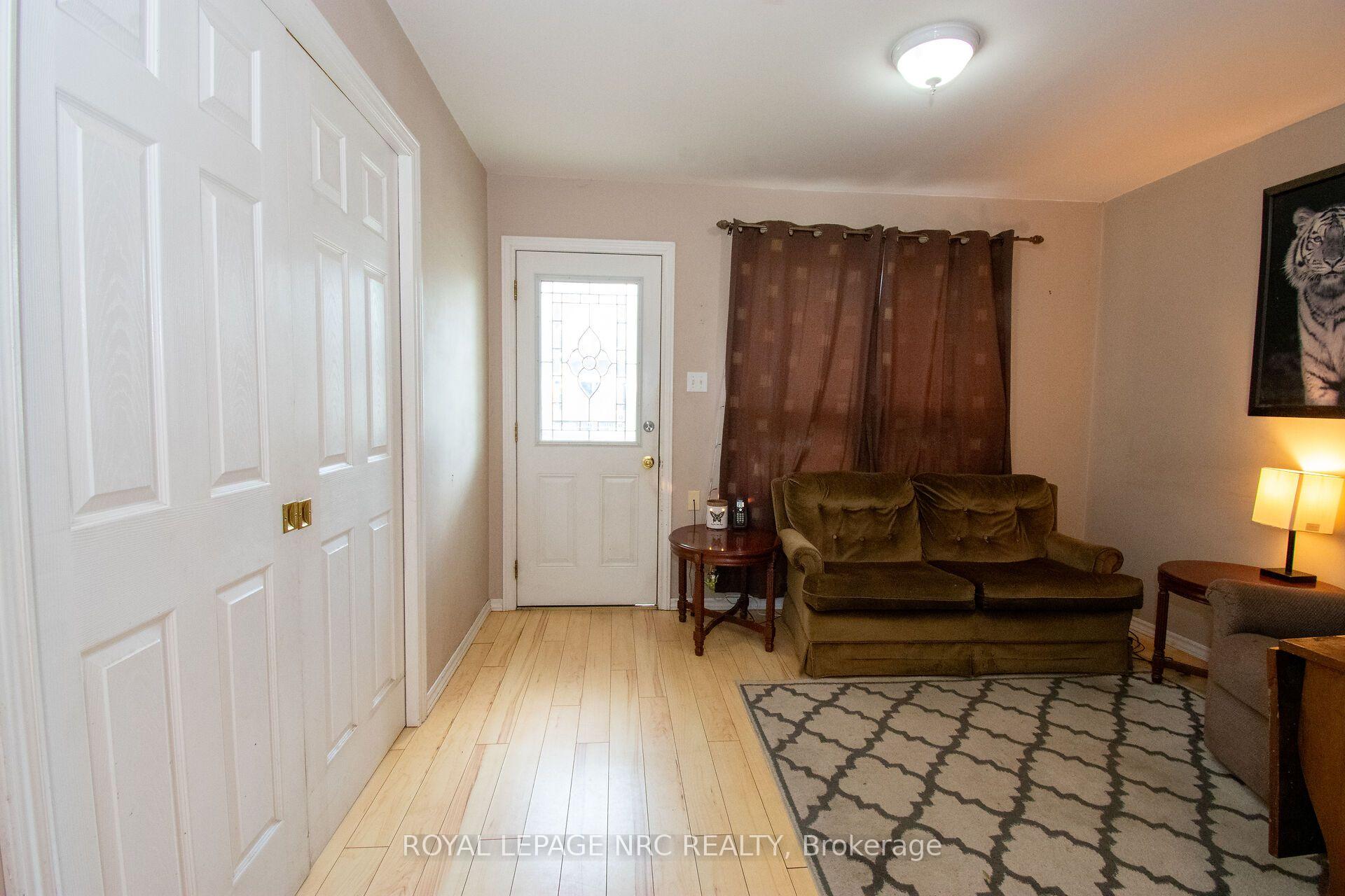 Photo 5 of 13 Mildred Avenue, St. Catharines, Haig — HOMEH