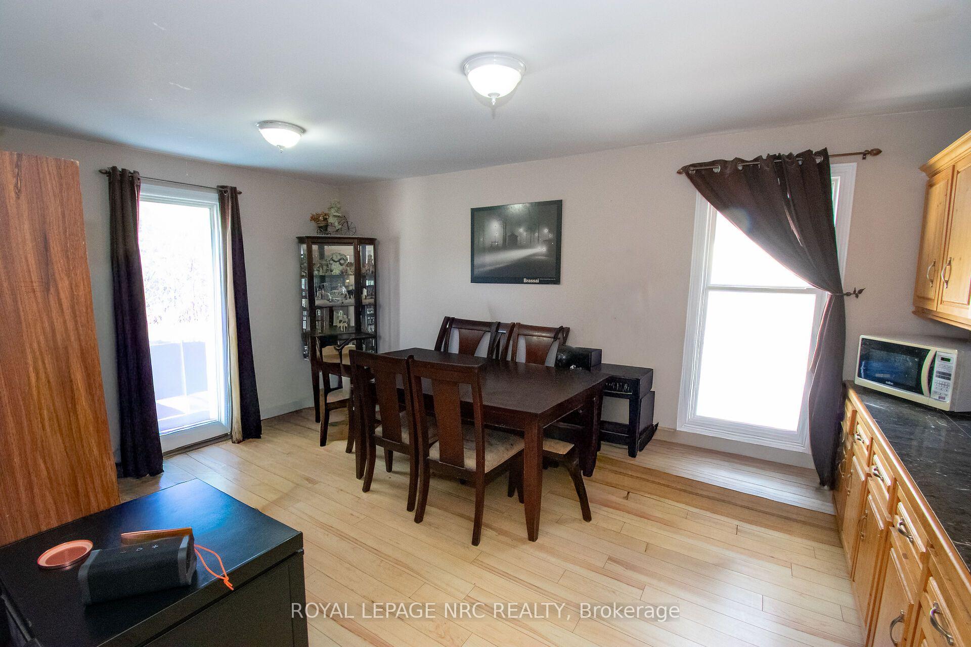 Photo 10 of 13 Mildred Avenue, St. Catharines, Haig — HOMEH