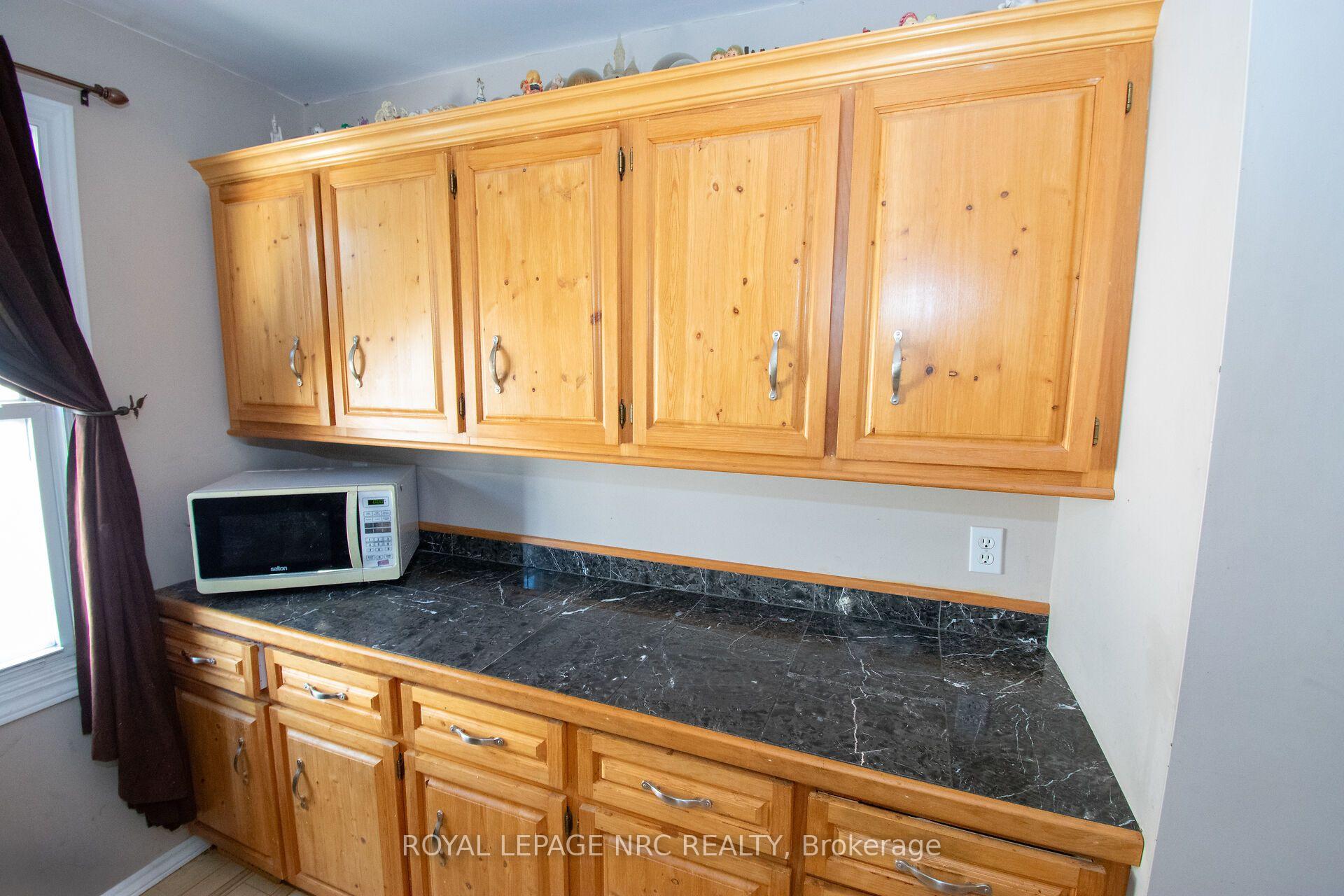 Photo 11 of 13 Mildred Avenue, St. Catharines, Haig — HOMEH