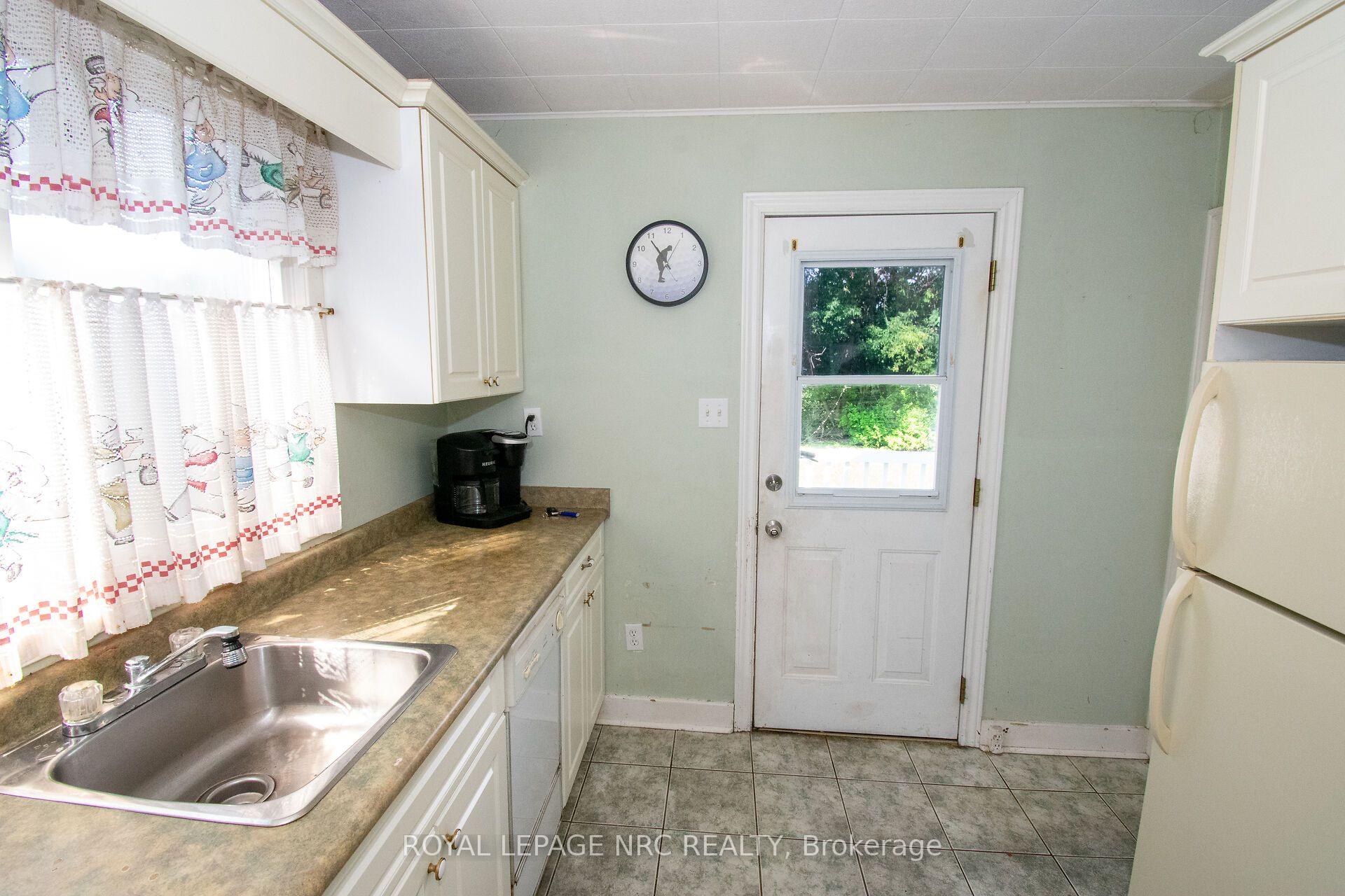 Photo 15 of 13 Mildred Avenue, St. Catharines, Haig — HOMEH