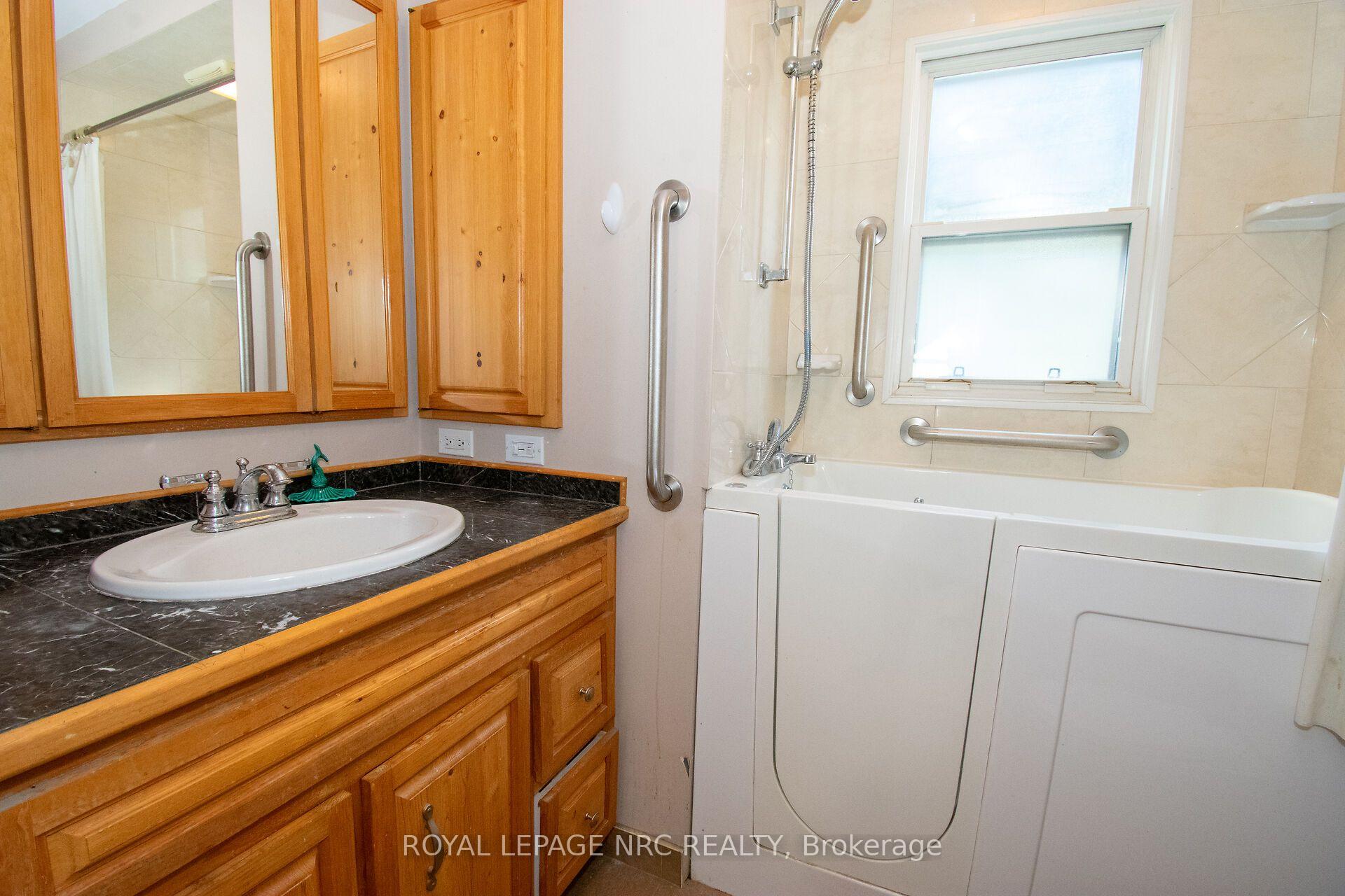 Photo 18 of 13 Mildred Avenue, St. Catharines, Haig — HOMEH