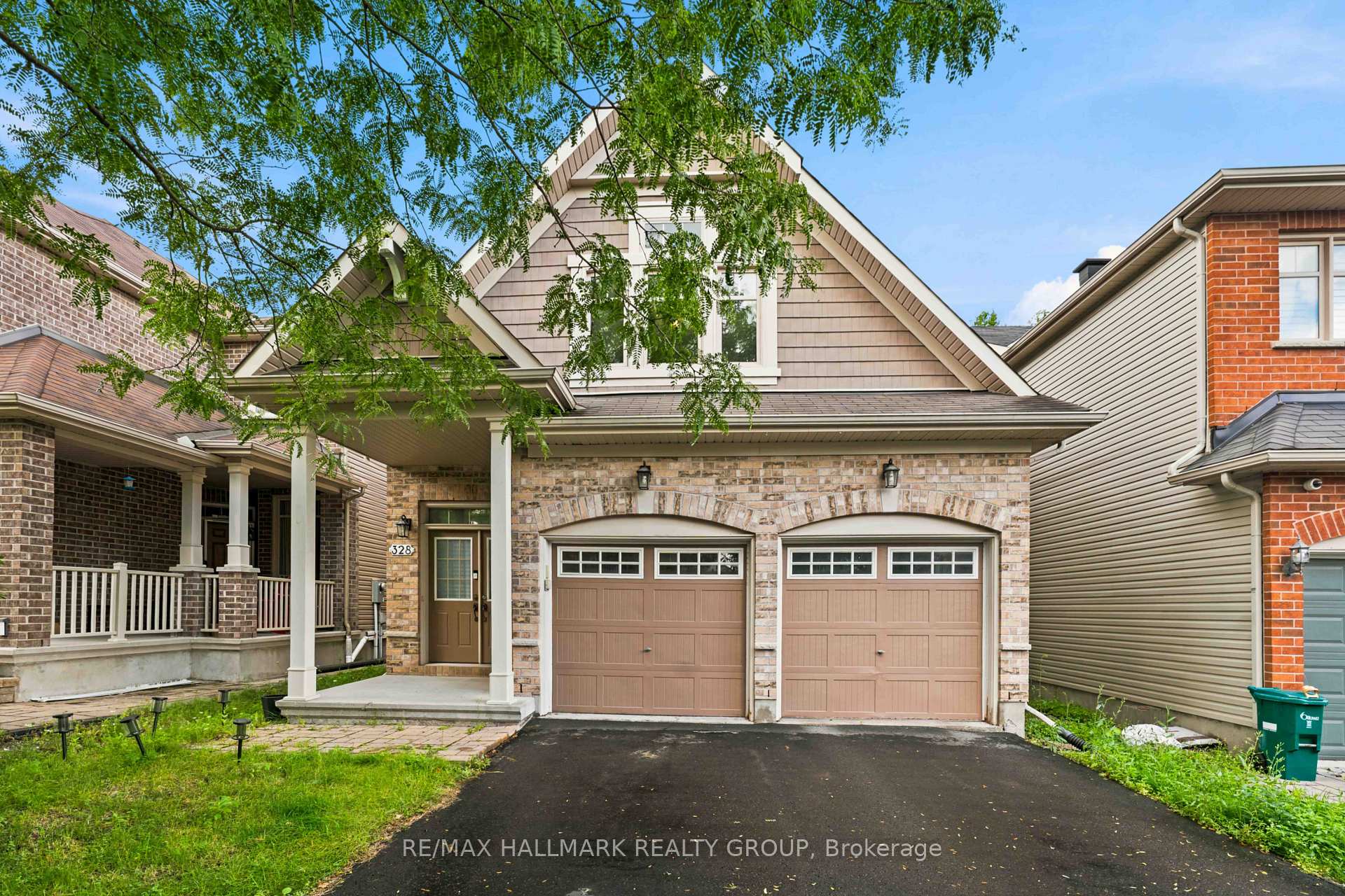 Photo 1 of 328 Laughlin Circle, Ottawa, Kanata - Kanata Lakes/Heritage Hills — HOMEH