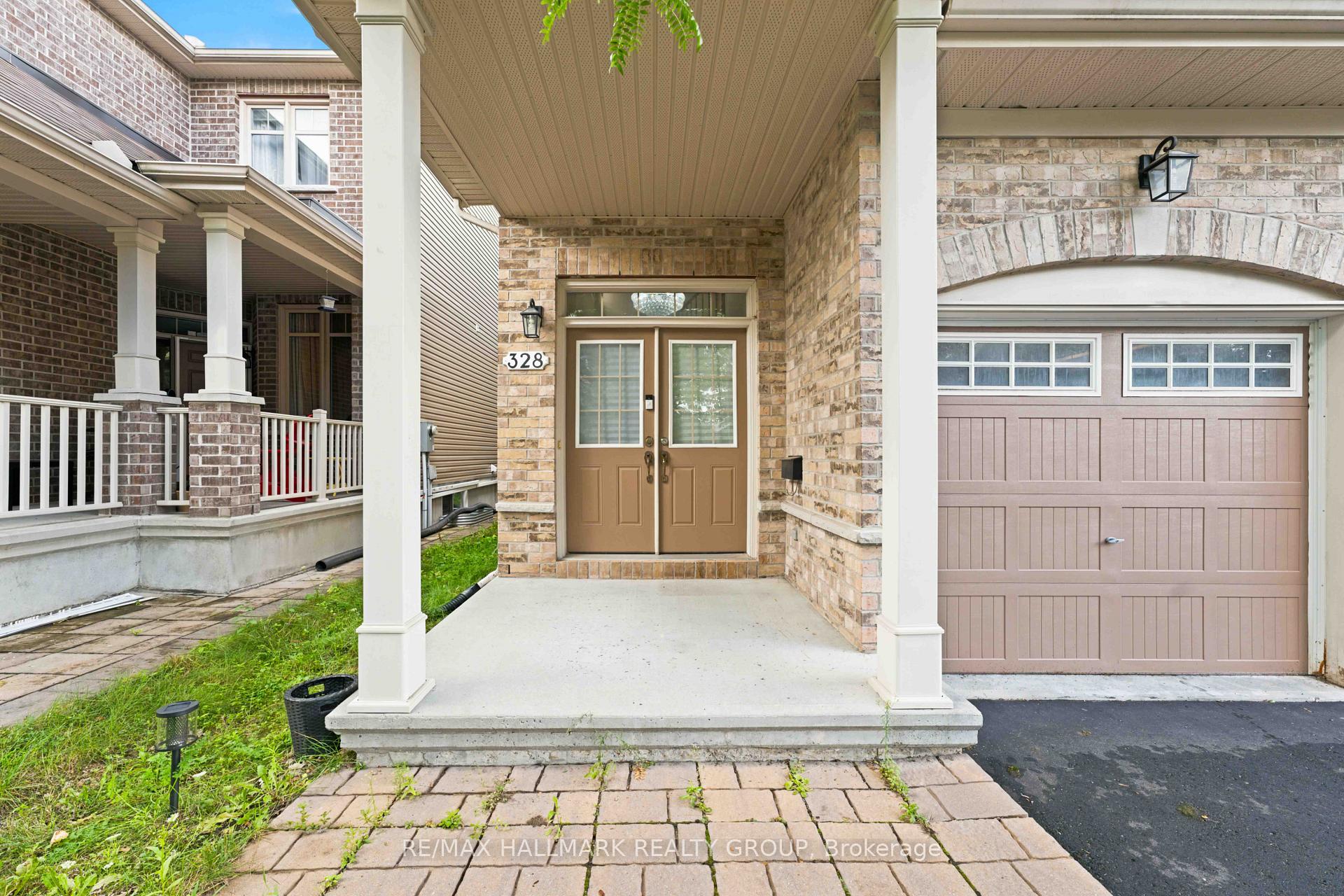 Photo 3 of 328 Laughlin Circle, Ottawa, Kanata - Kanata Lakes/Heritage Hills — HOMEH