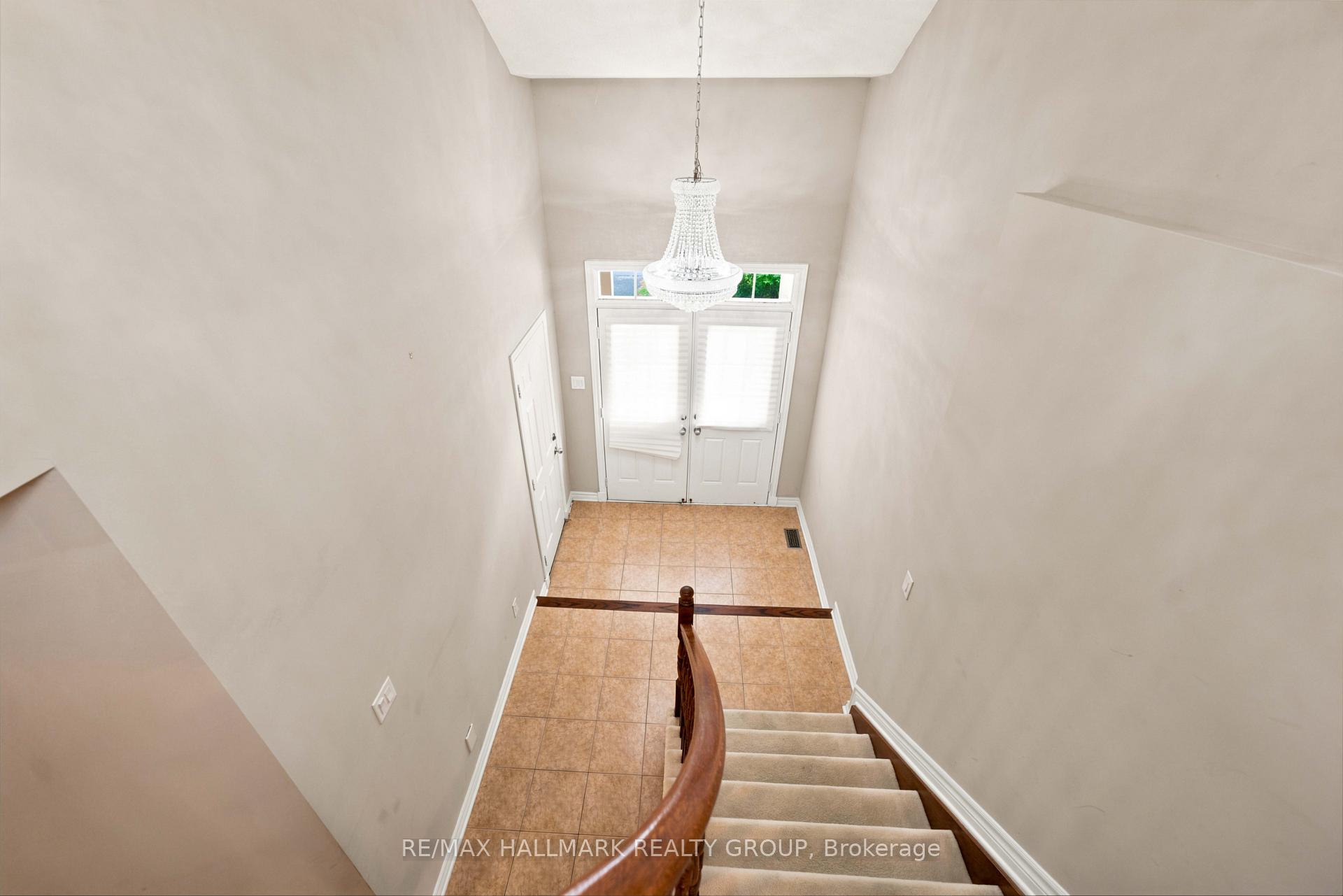 Photo 16 of 328 Laughlin Circle, Ottawa, Kanata - Kanata Lakes/Heritage Hills — HOMEH