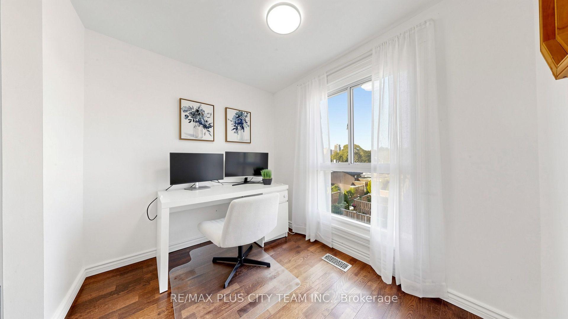 Photo 19 of Unit 16, 60 Tangle Briar Way, North York, Bayview Village — HOMEH