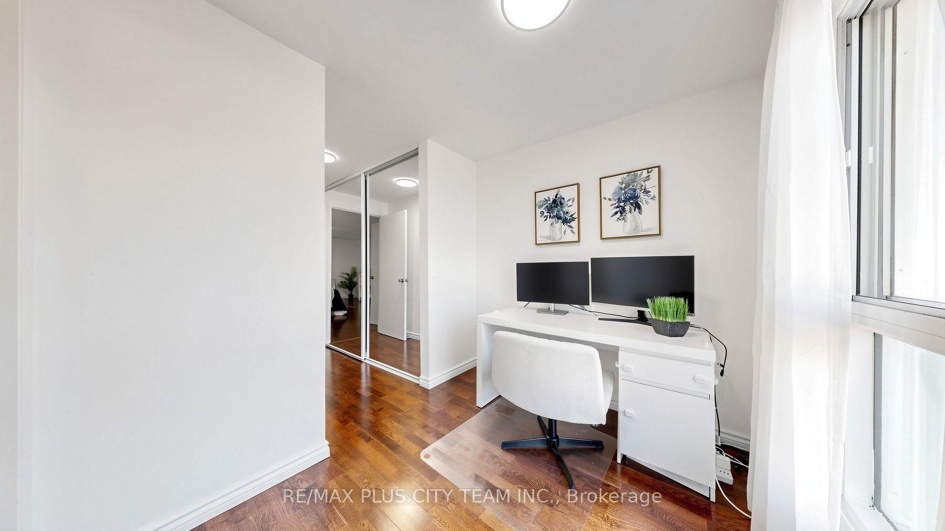 Photo 20 of Unit 16, 60 Tangle Briar Way, North York, Bayview Village — HOMEH