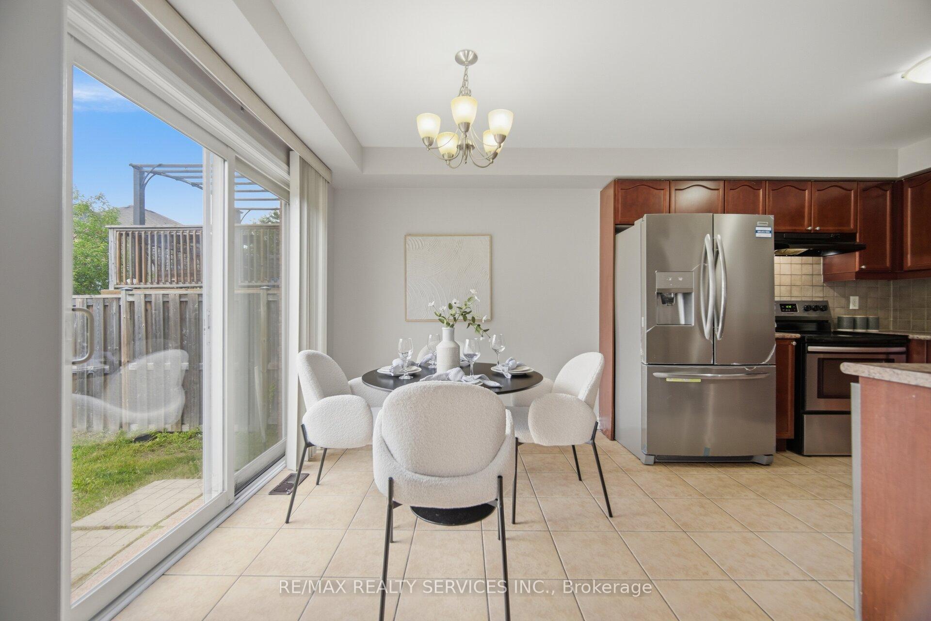 Photo 12 of 9 Ollie Avenue, Brampton, Credit Valley — HOMEH