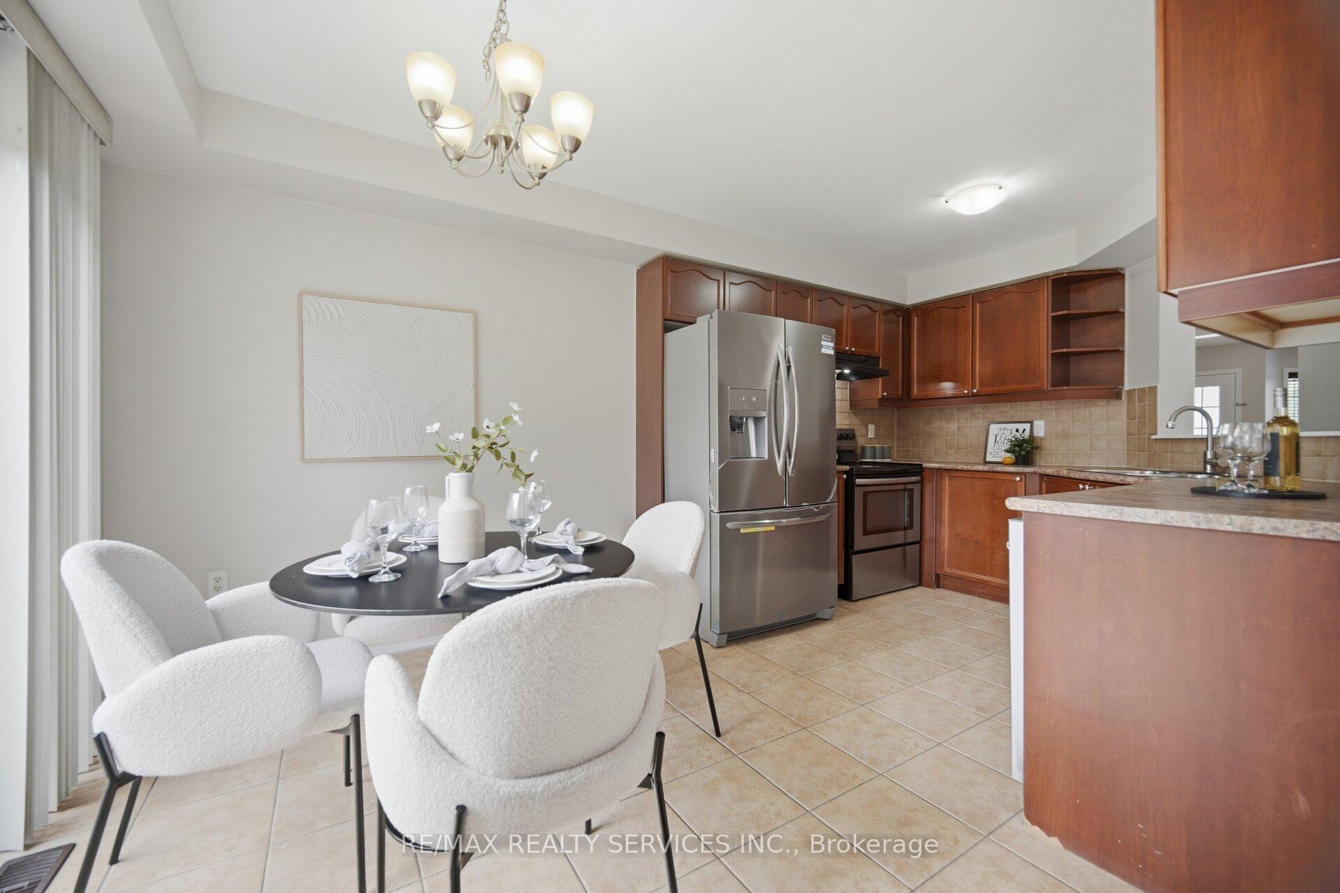 Photo 14 of 9 Ollie Avenue, Brampton, Credit Valley — HOMEH