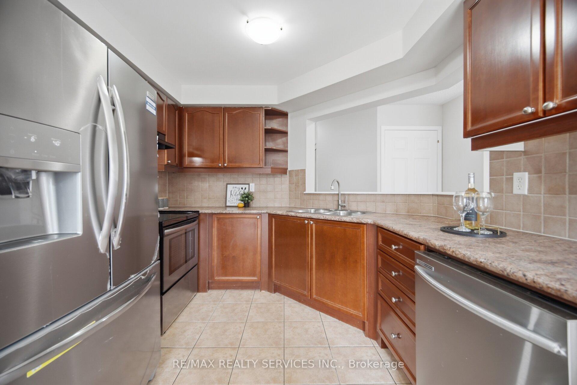 Photo 15 of 9 Ollie Avenue, Brampton, Credit Valley — HOMEH