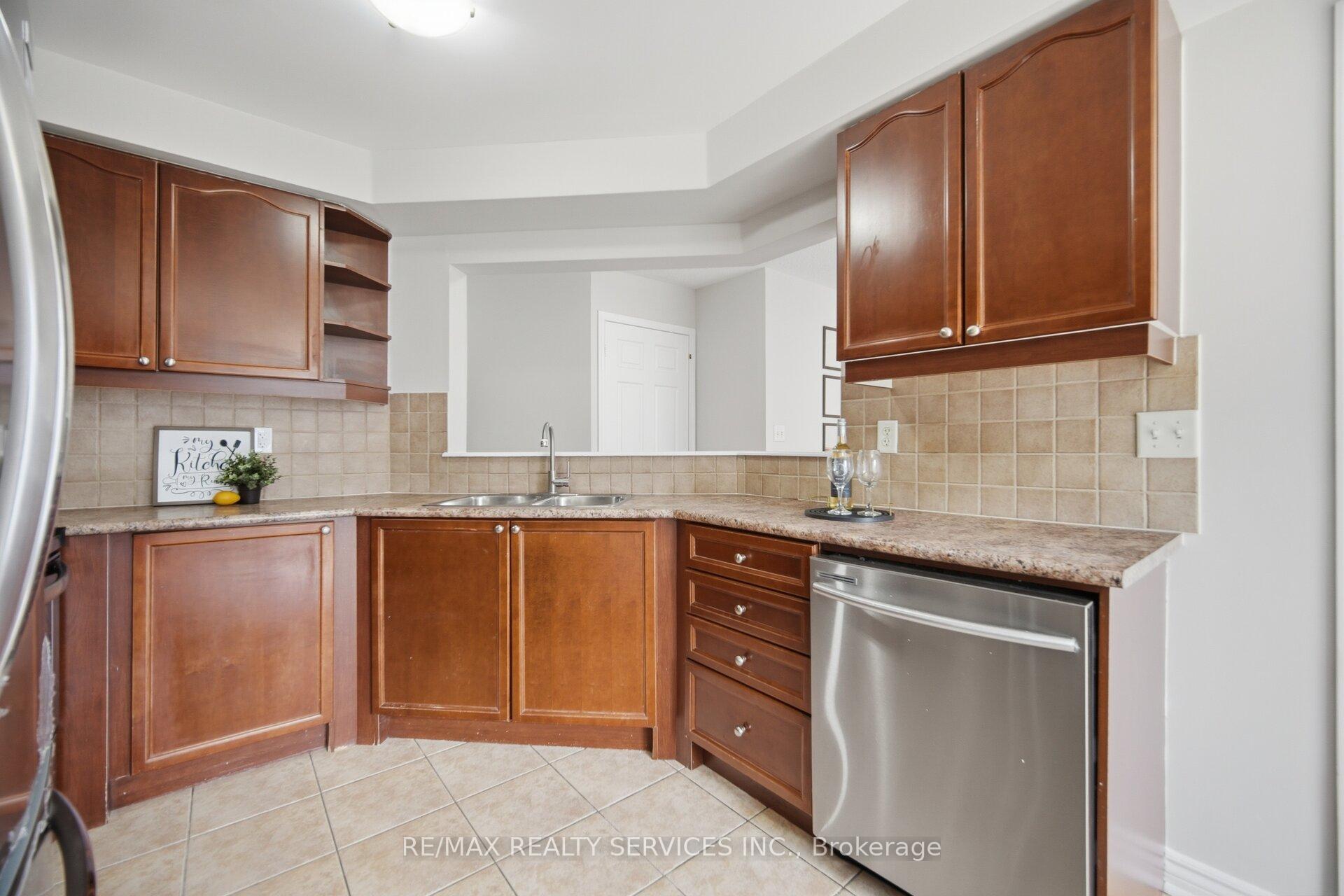 Photo 16 of 9 Ollie Avenue, Brampton, Credit Valley — HOMEH