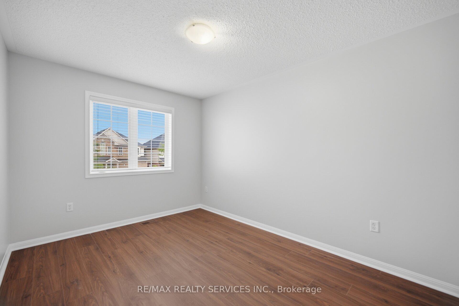 Photo 33 of 9 Ollie Avenue, Brampton, Credit Valley — HOMEH