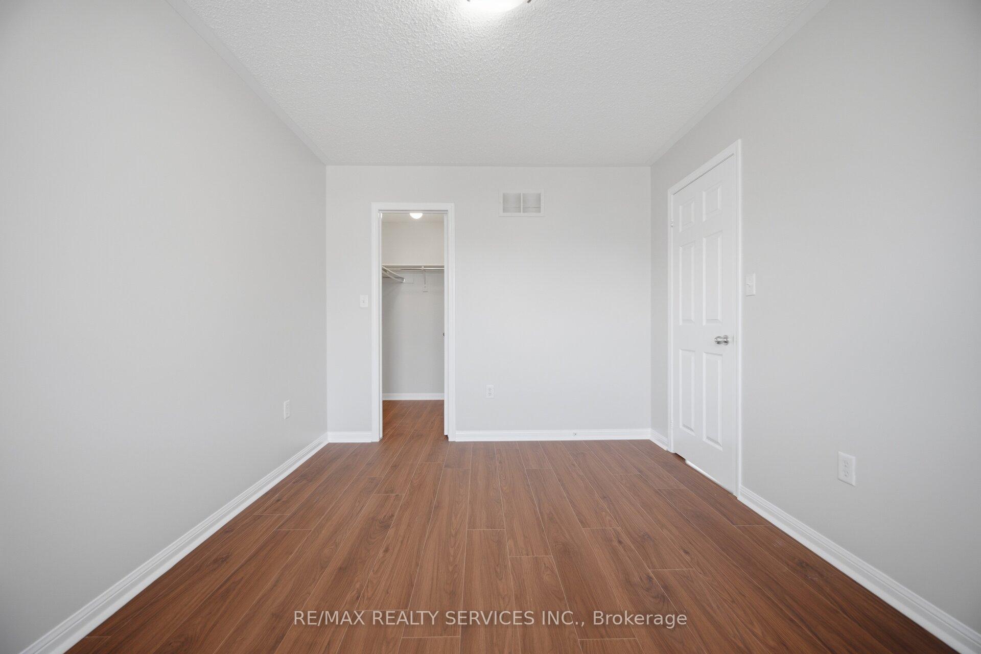 Photo 34 of 9 Ollie Avenue, Brampton, Credit Valley — HOMEH