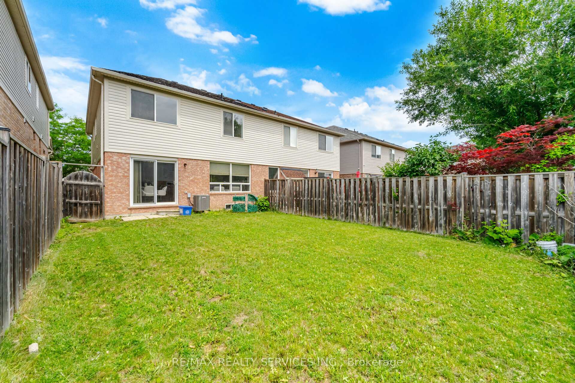 Photo 39 of 9 Ollie Avenue, Brampton, Credit Valley — HOMEH