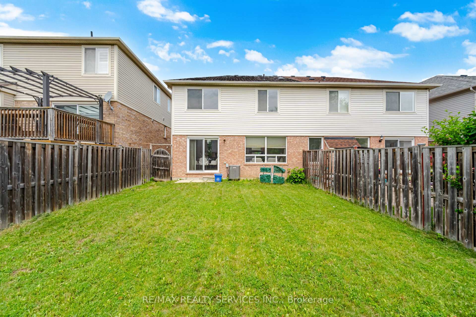 Photo 40 of 9 Ollie Avenue, Brampton, Credit Valley — HOMEH
