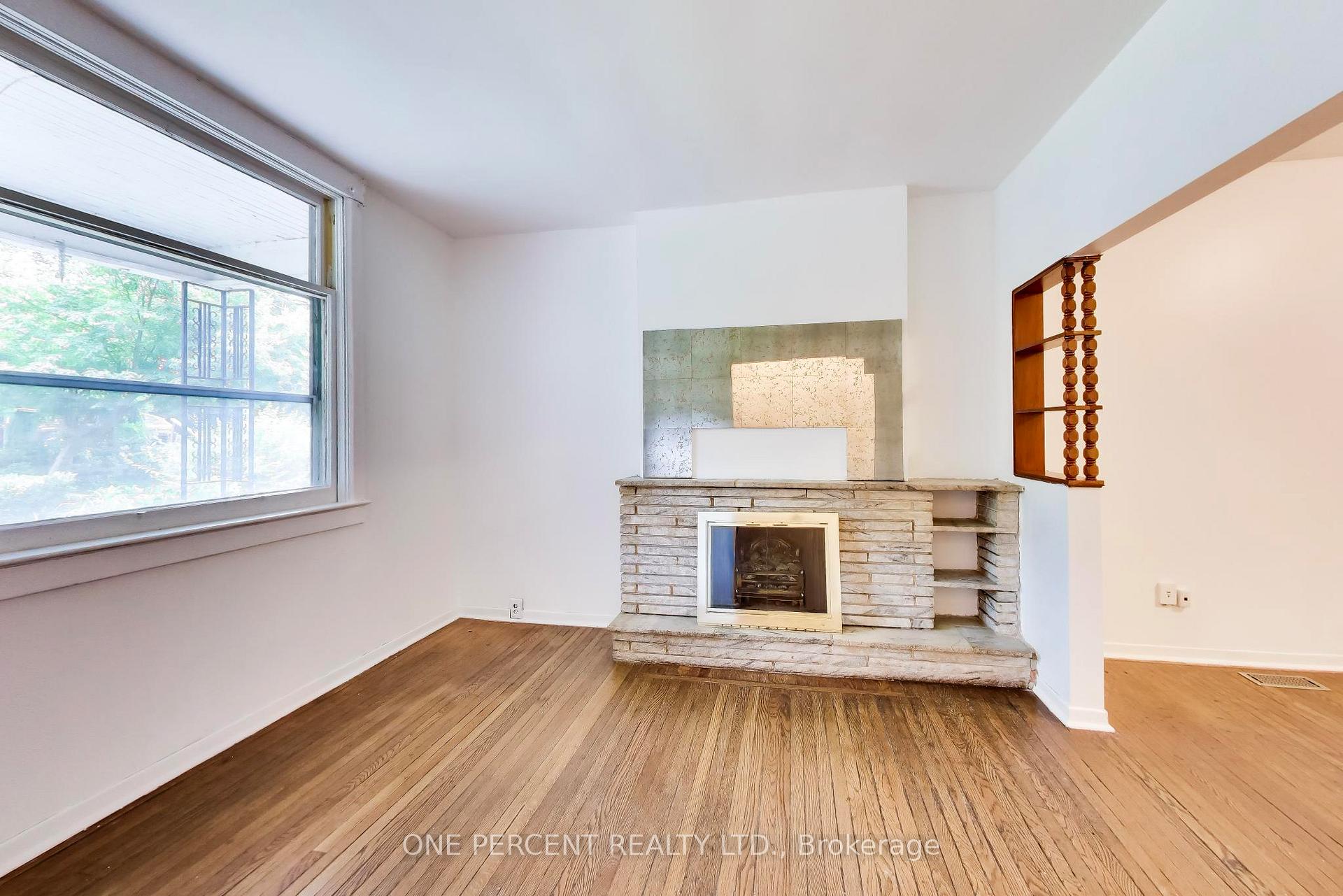 Photo 4 of 150 Beech Avenue, Toronto, The Beaches — HOMEH