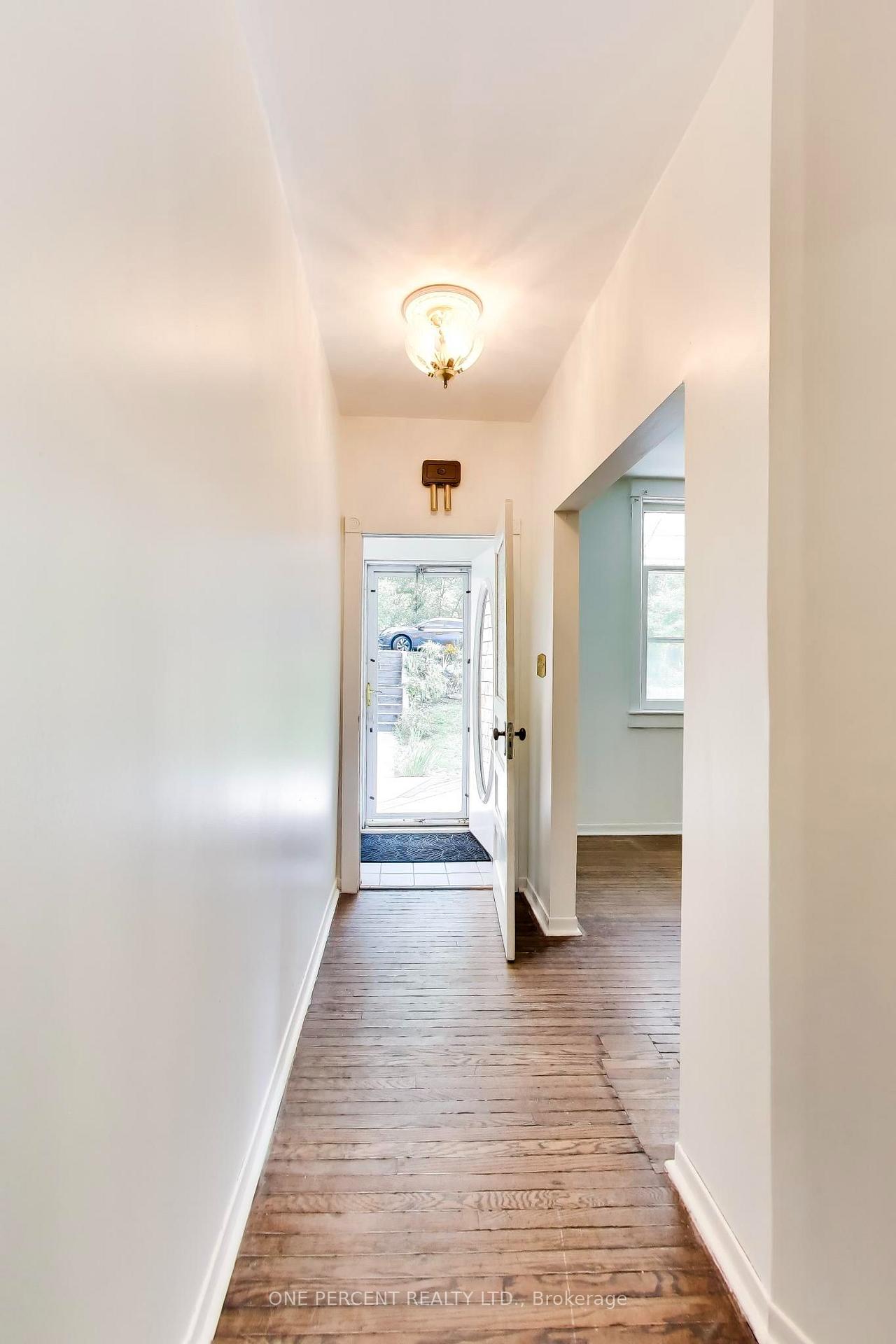 Photo 5 of 150 Beech Avenue, Toronto, The Beaches — HOMEH