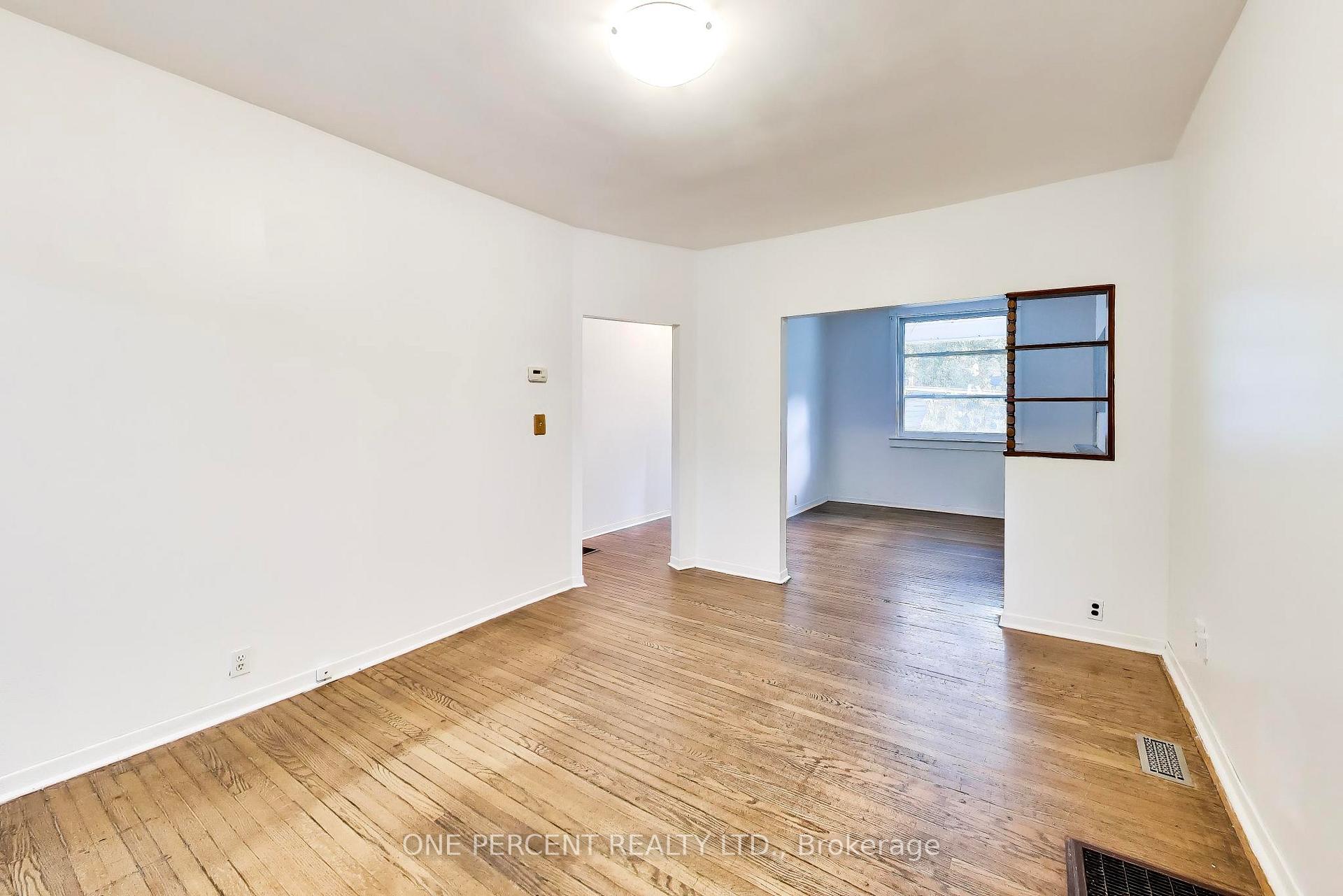 Photo 10 of 150 Beech Avenue, Toronto, The Beaches — HOMEH